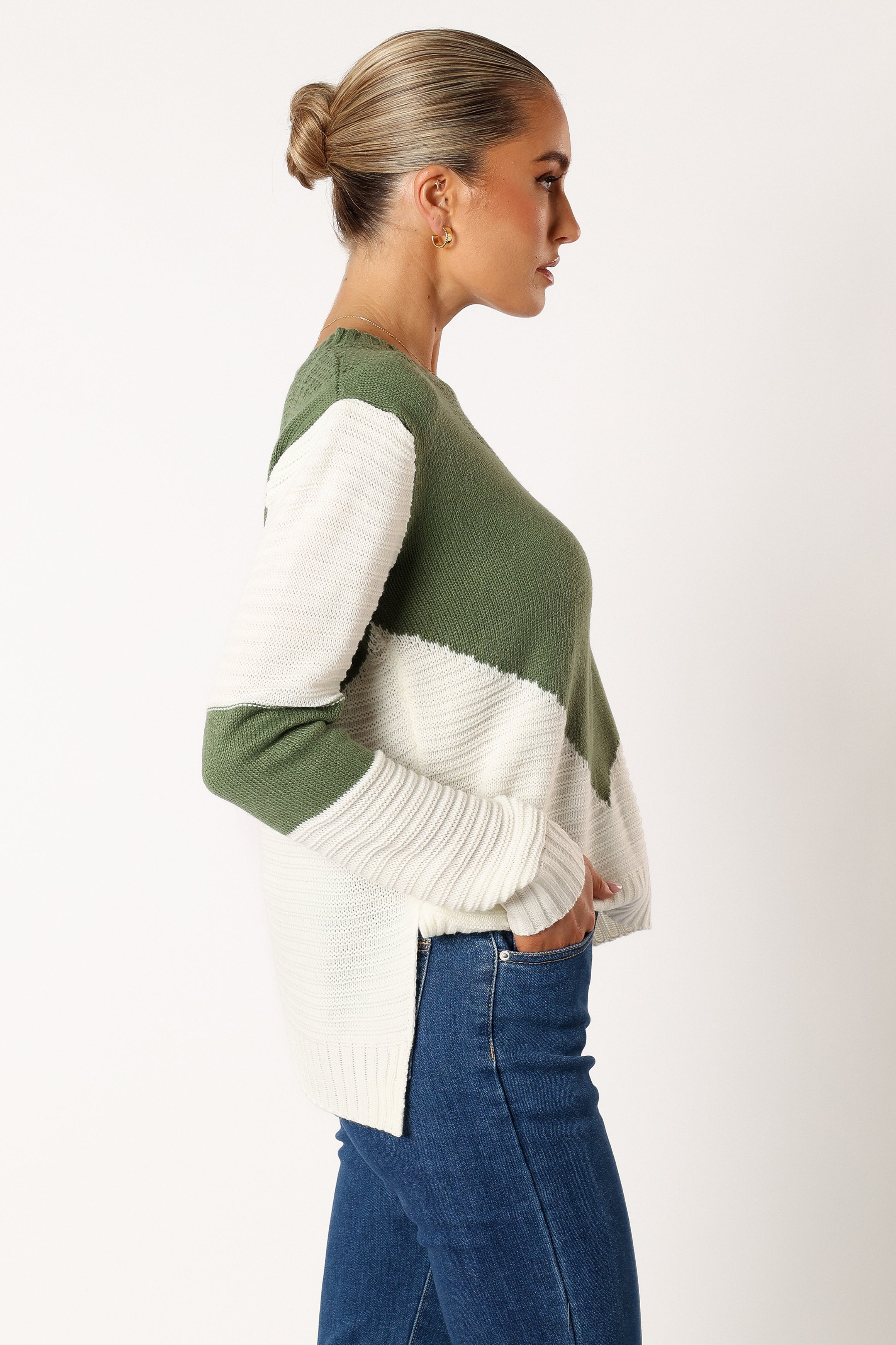 KNITWEAR @Lauryn Knit Sweater - Ivory/Olive