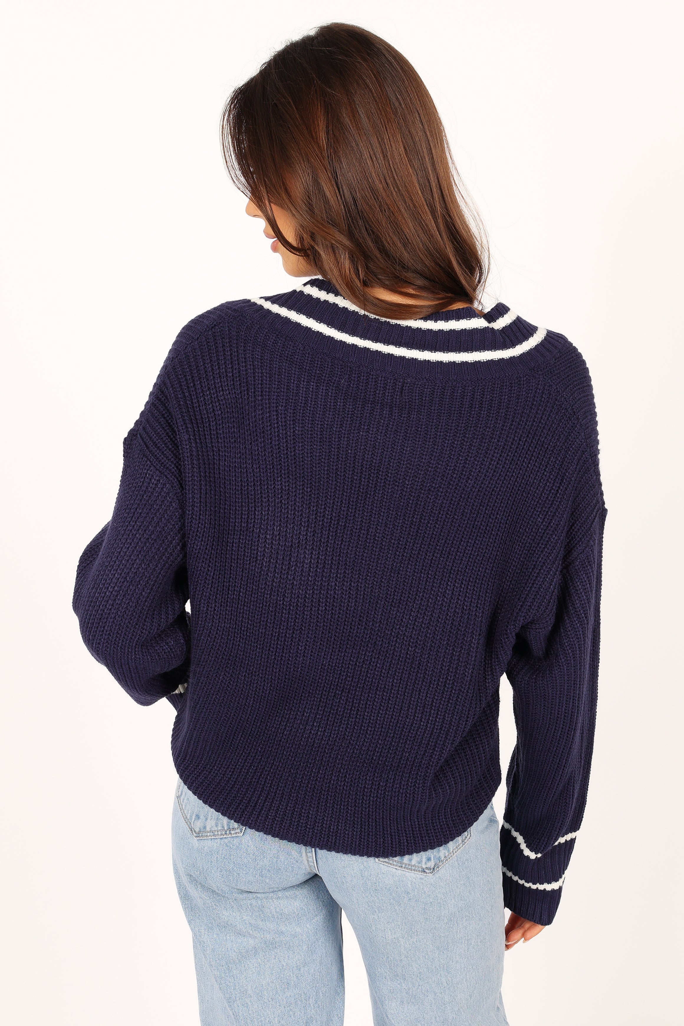 Knitwear @Leanna Vneck Knit Sweater - Navy