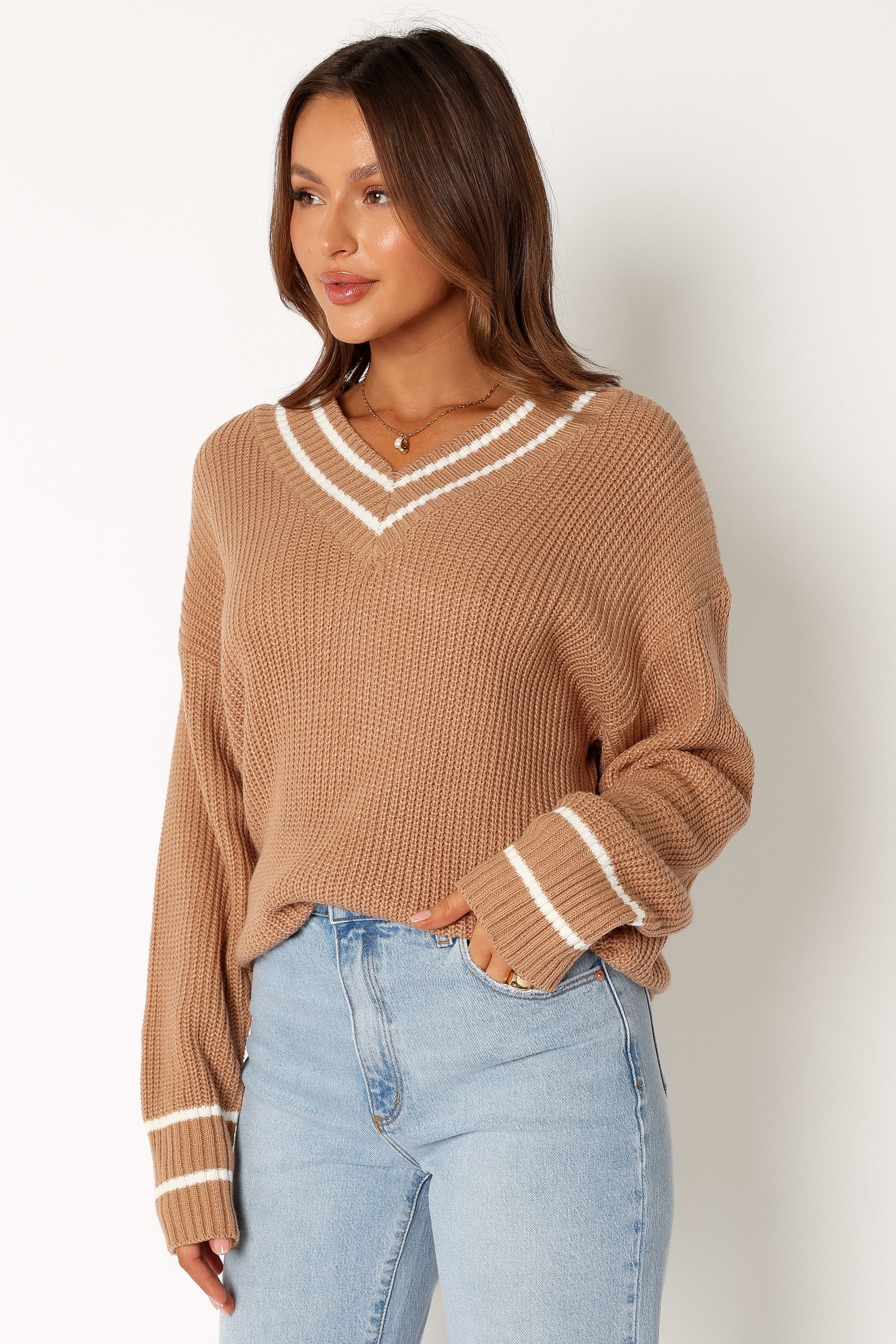 KNITWEAR @Leanna Vneck Knit Sweater - Taupe