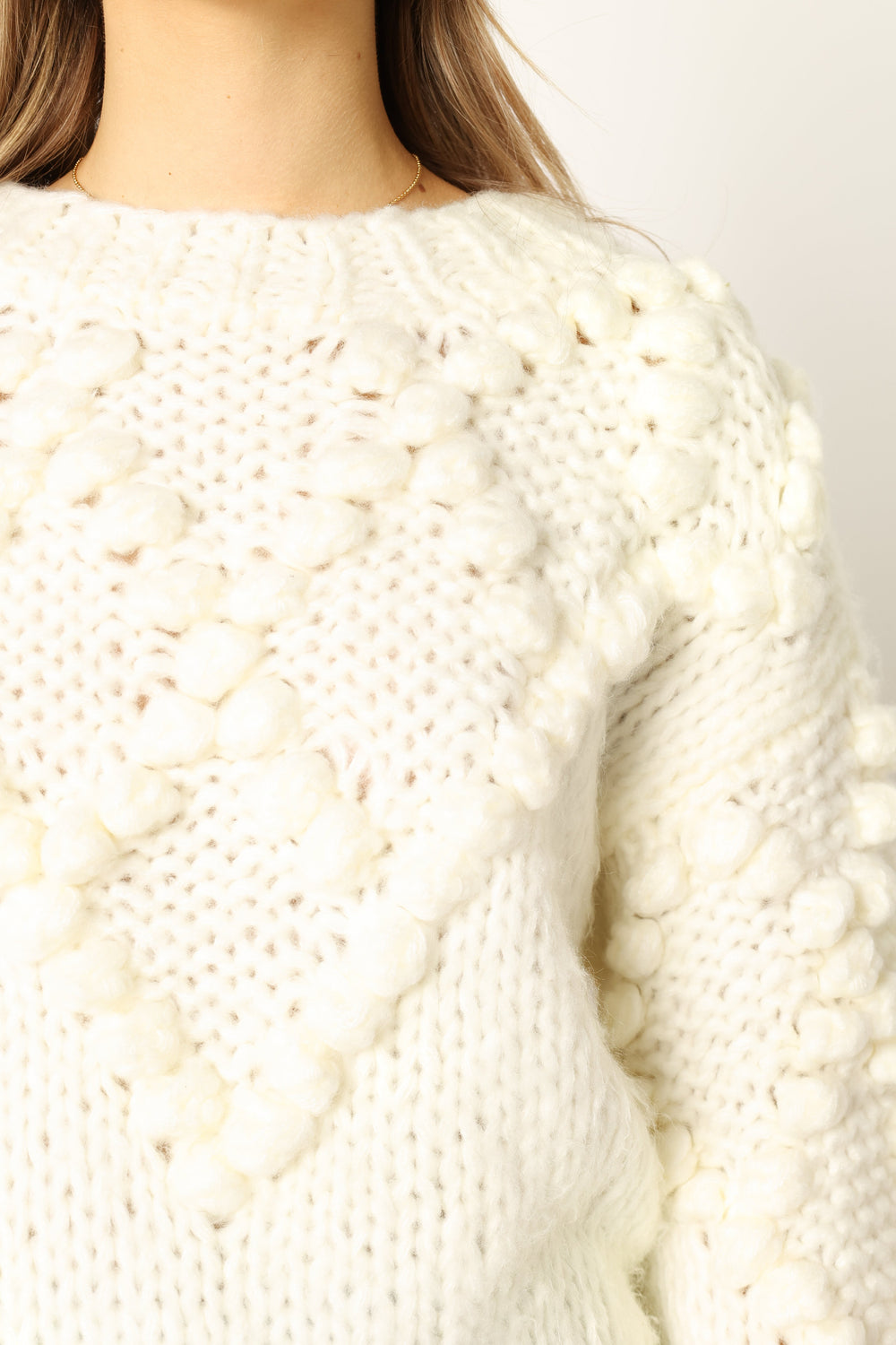 KNITWEAR @Vida Knit Sweater - White