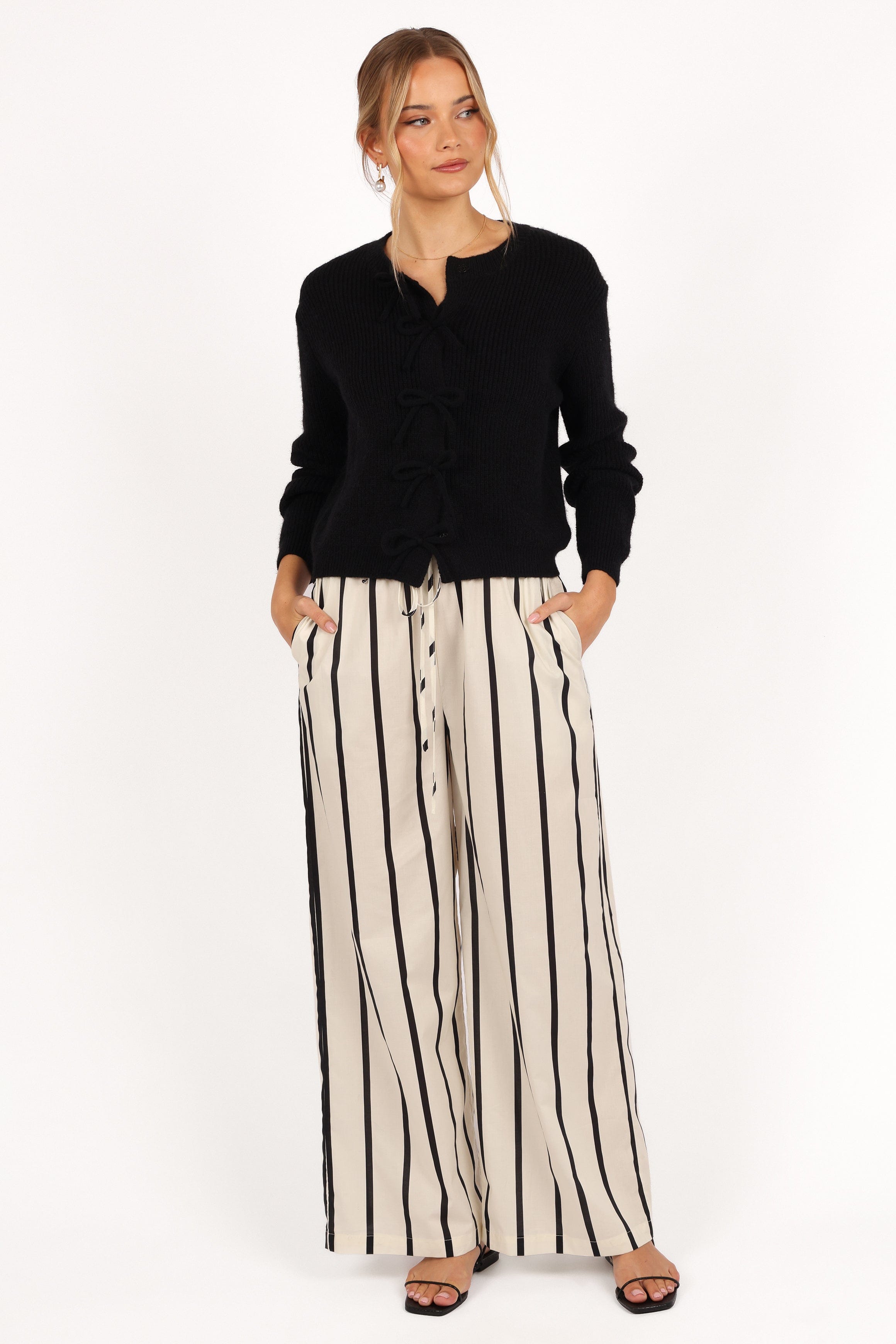 KNITWEAR Wilde Bow Front Cardigan - Black