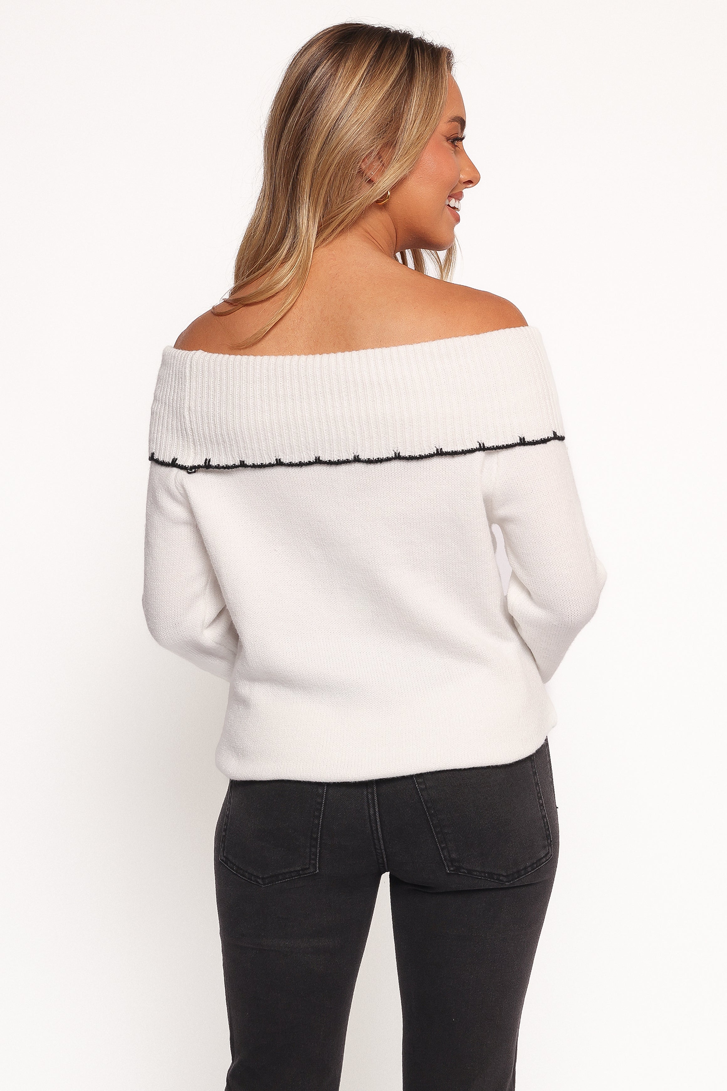 KNITWEAR Yoana Off Shoulder Knit Sweater - White