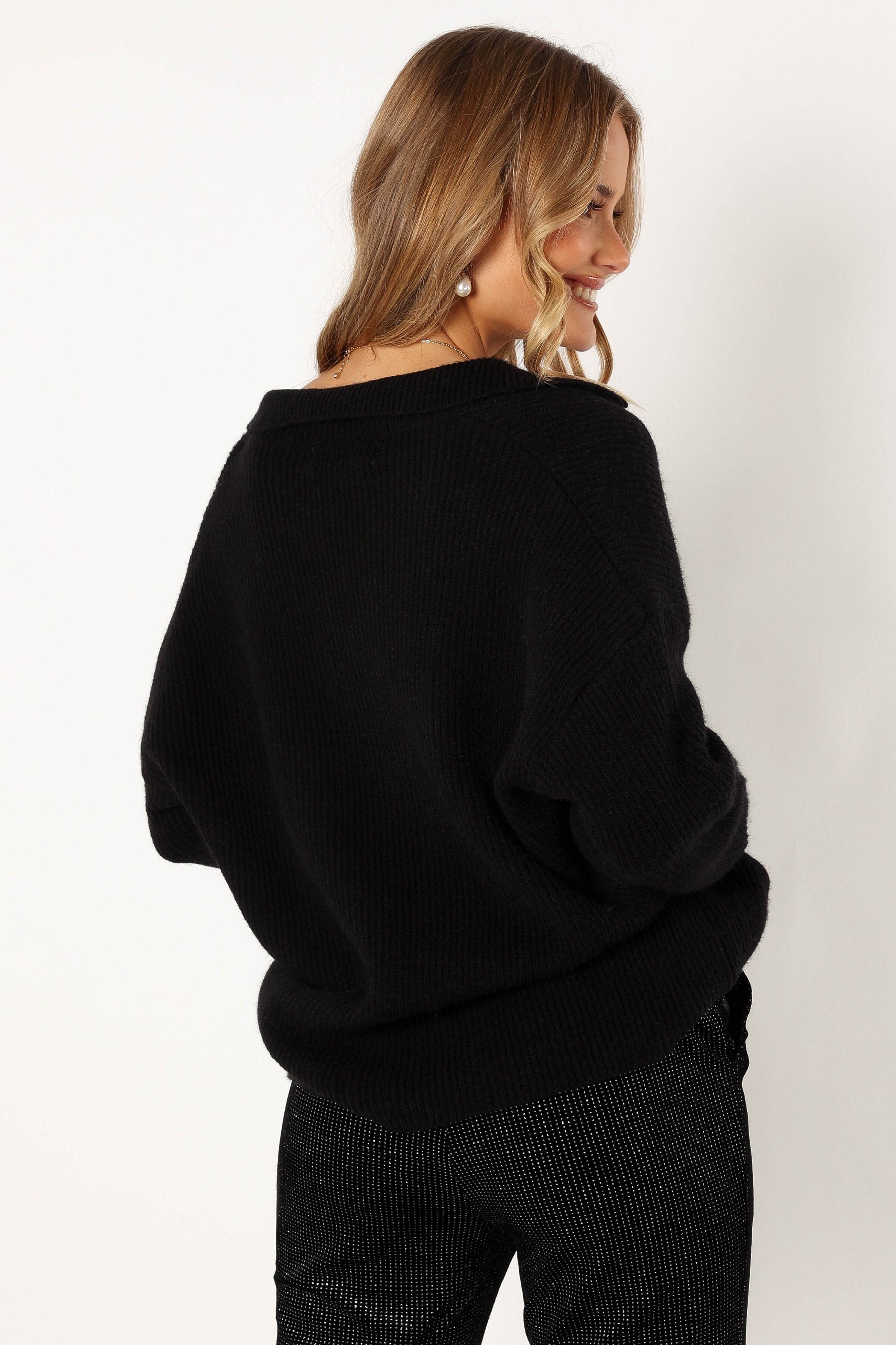 KNITWEAR Zala Vneck Collar Knit Sweater - Black