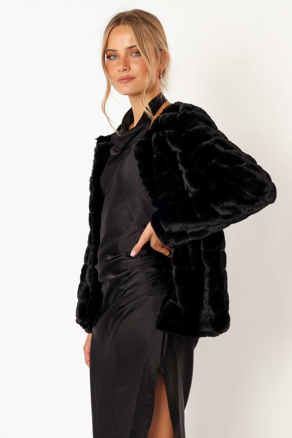 OUTERWEAR @Aylin Channel Faux Fur Jacket - Black (waiting on bulk)