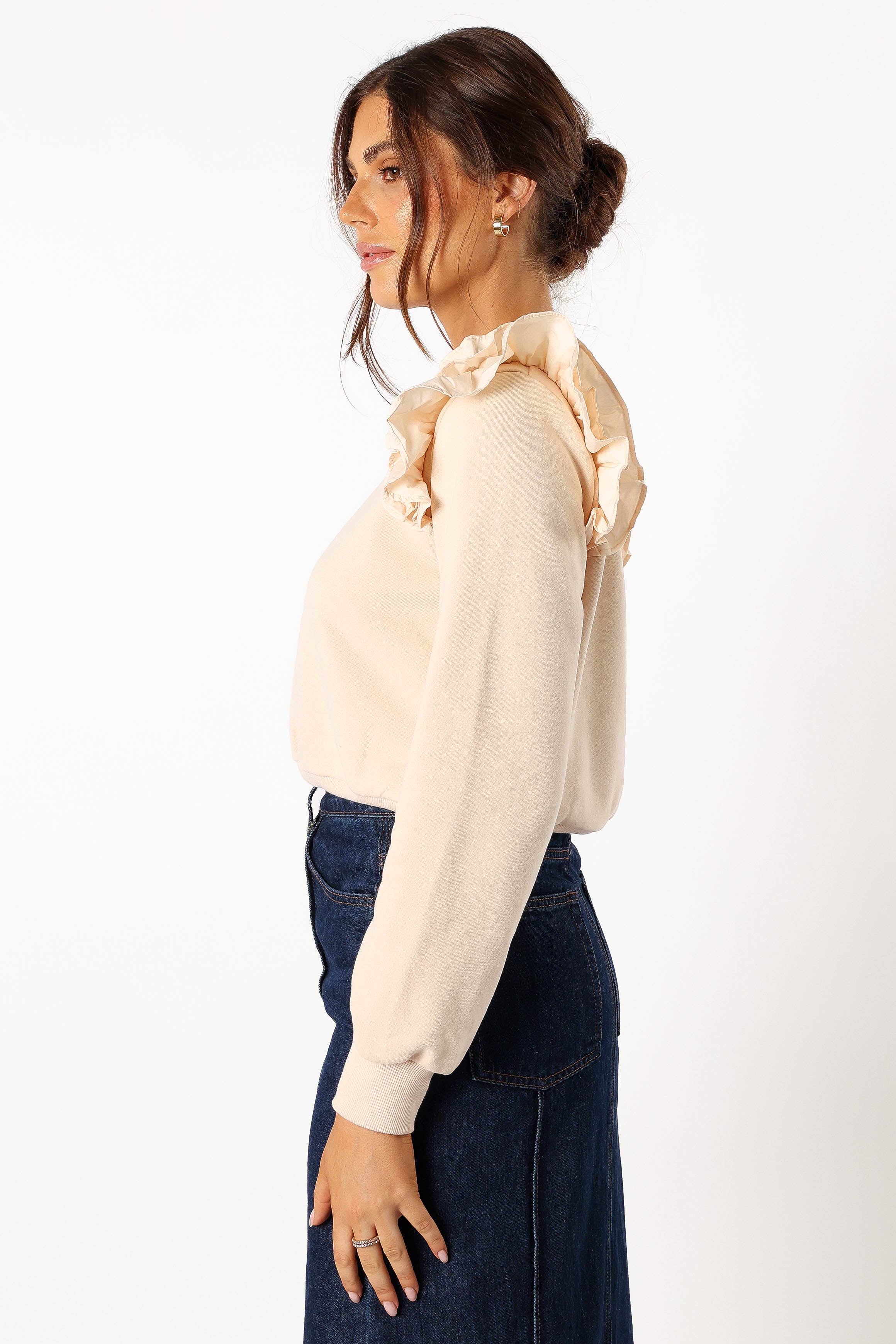 OUTERWEAR @Cora Ruffle Sleeve Sweatshirt - Cream