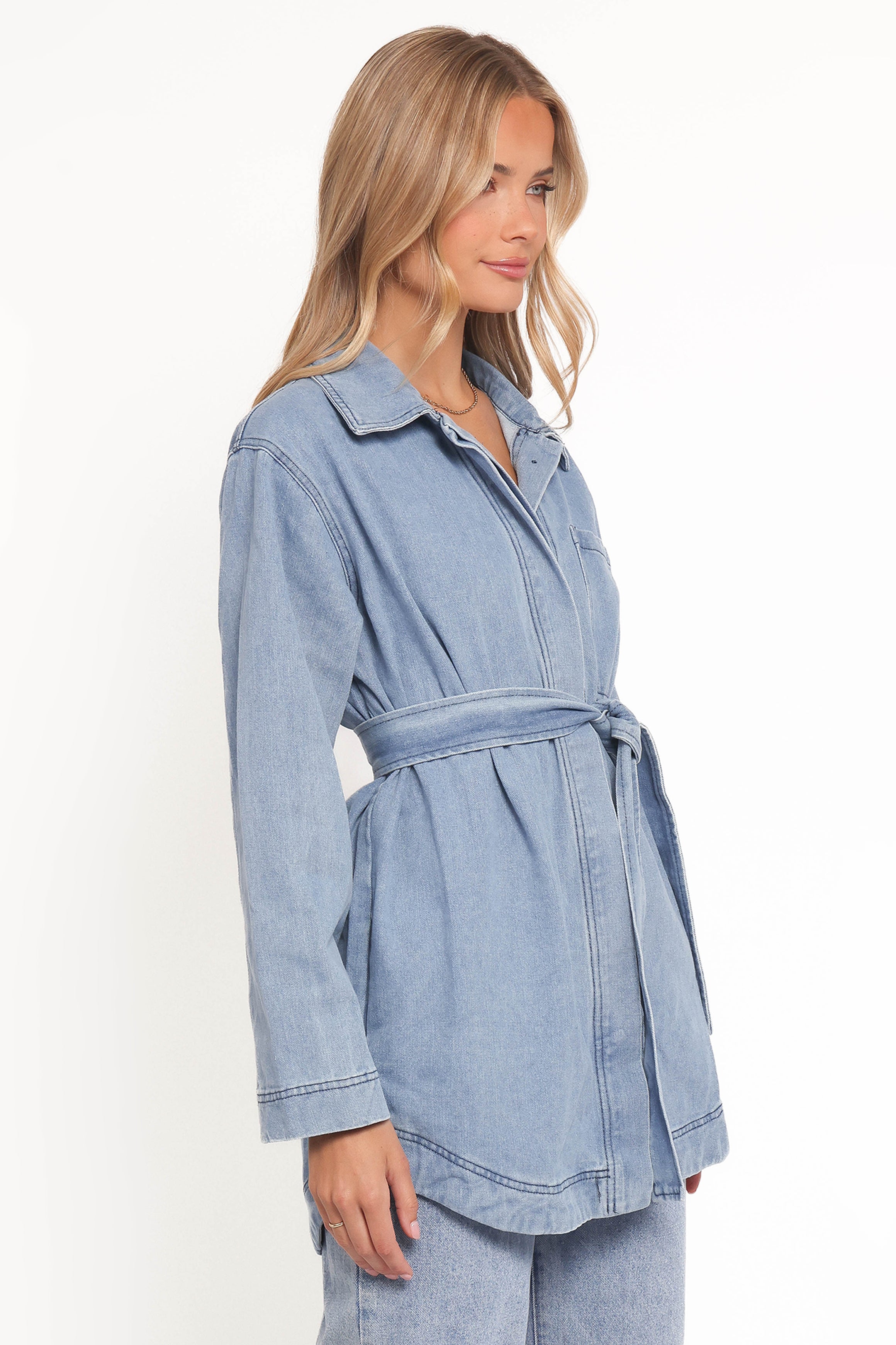 OUTERWEAR Donovan Denim Tie Jacket - Light Denim