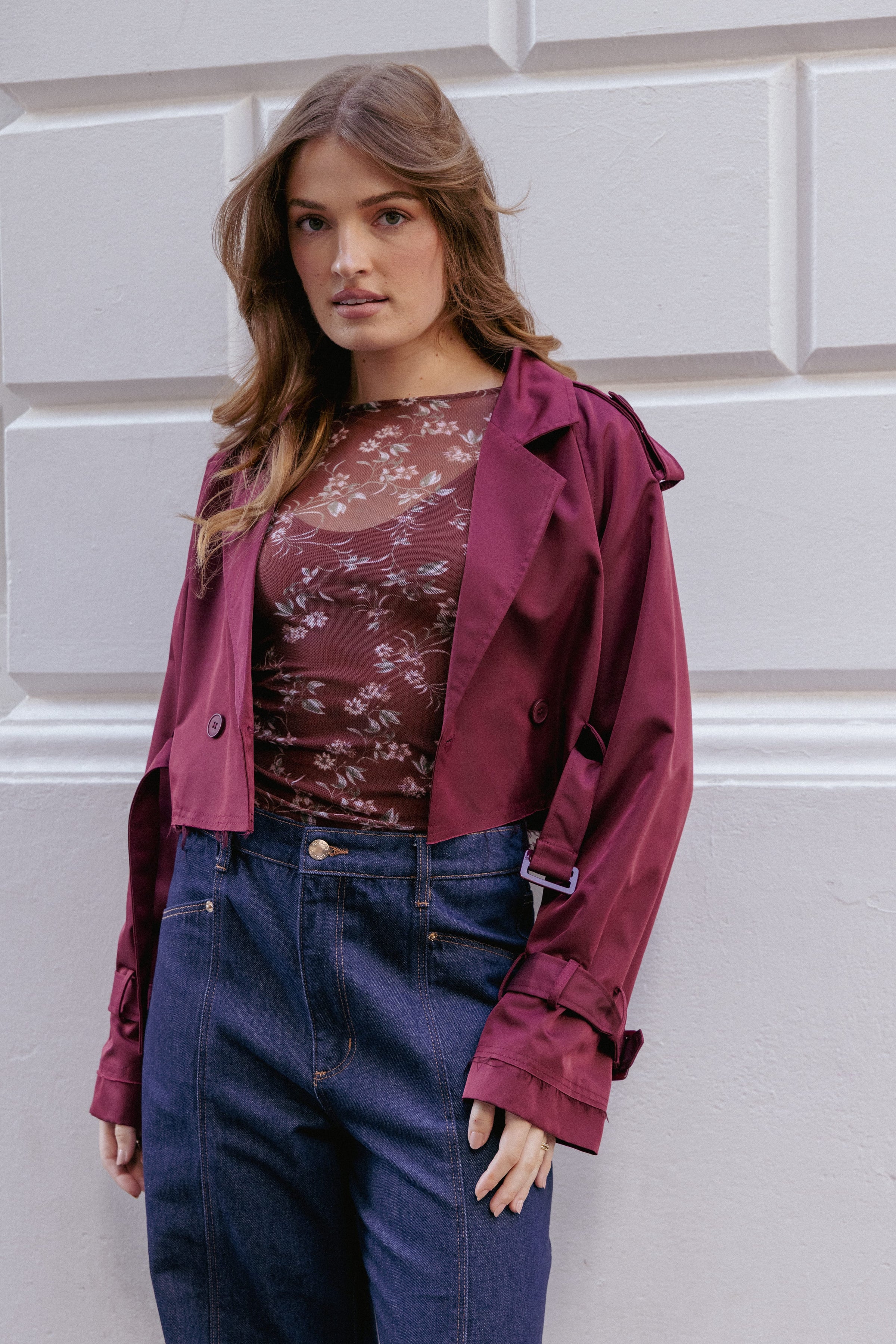 OUTERWEAR Izzi Crop Trench Jacket - Burgundy