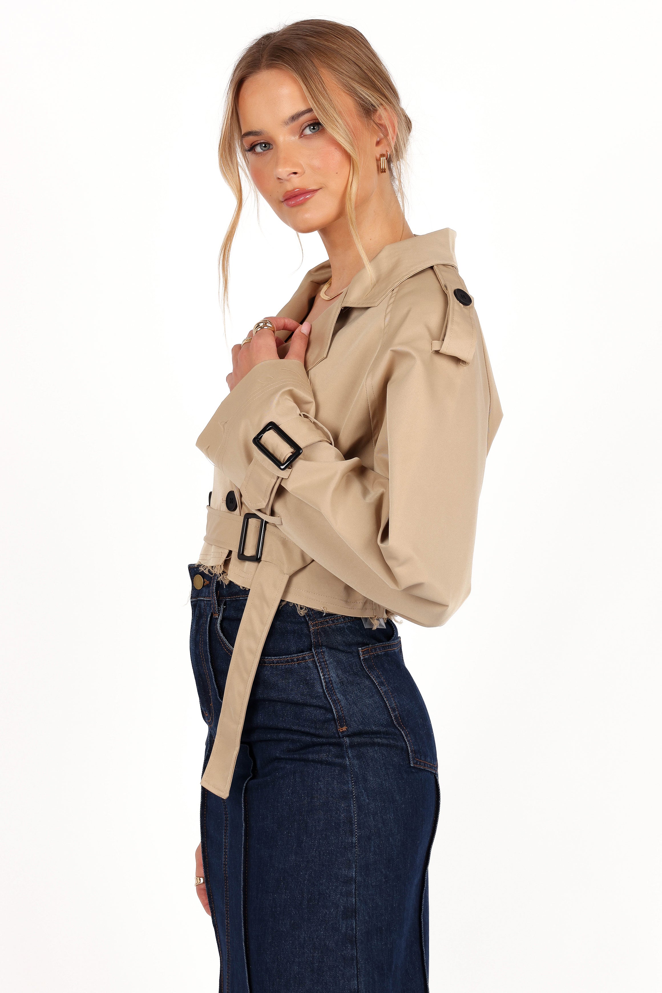 OUTERWEAR Izzi Crop Trench Jacket - Tan