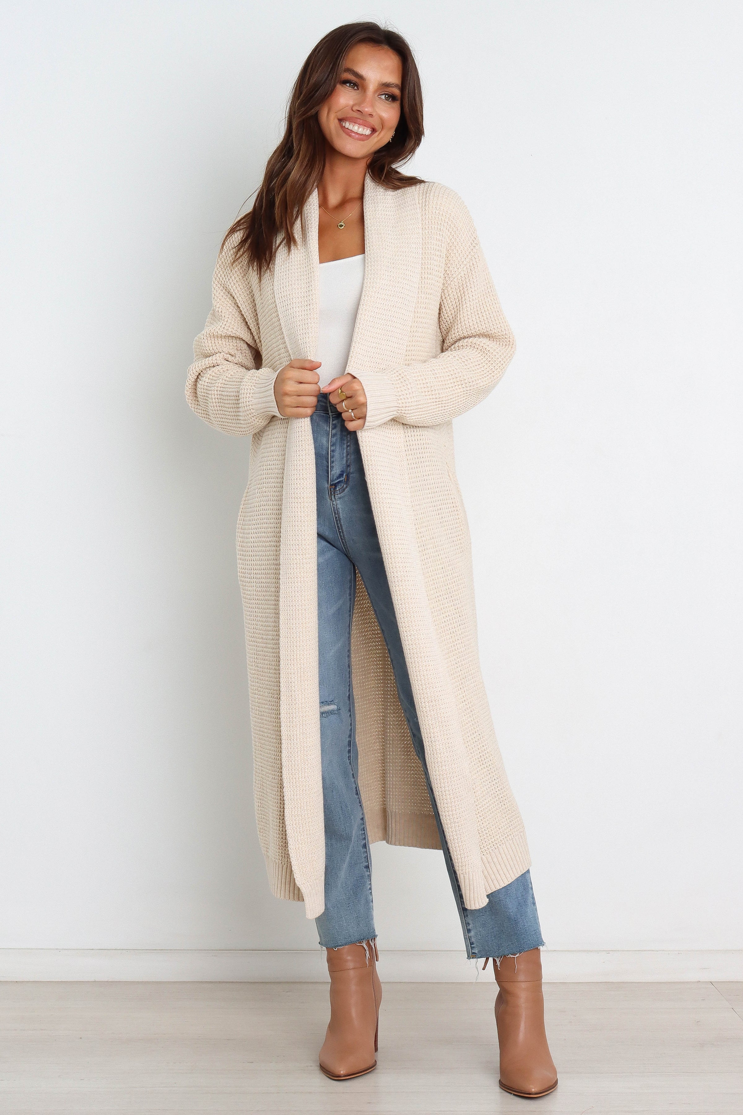 OUTERWEAR @Lagos Cardigan - Cream