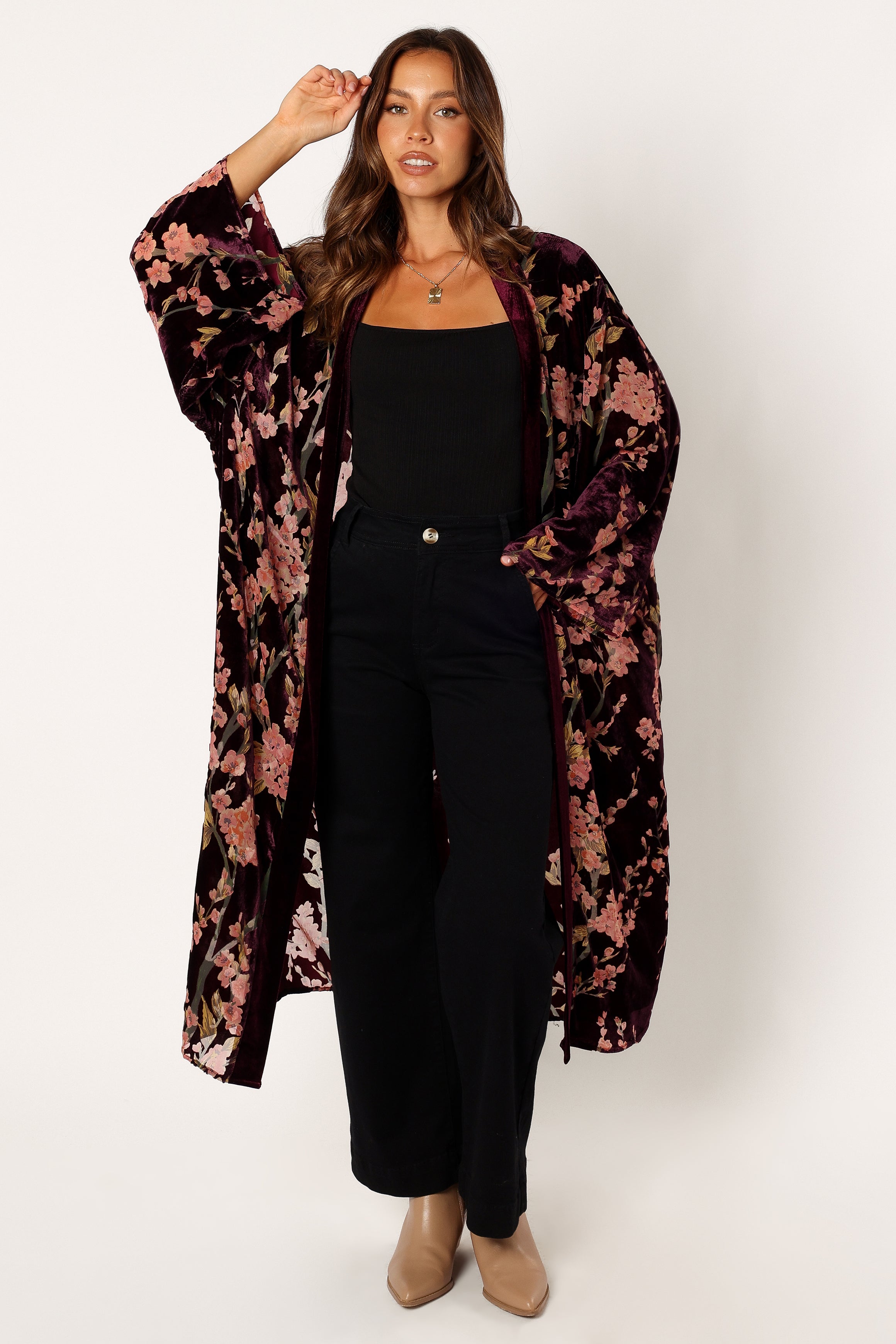 OUTERWEAR @Lennon Velvet Duster - Floral