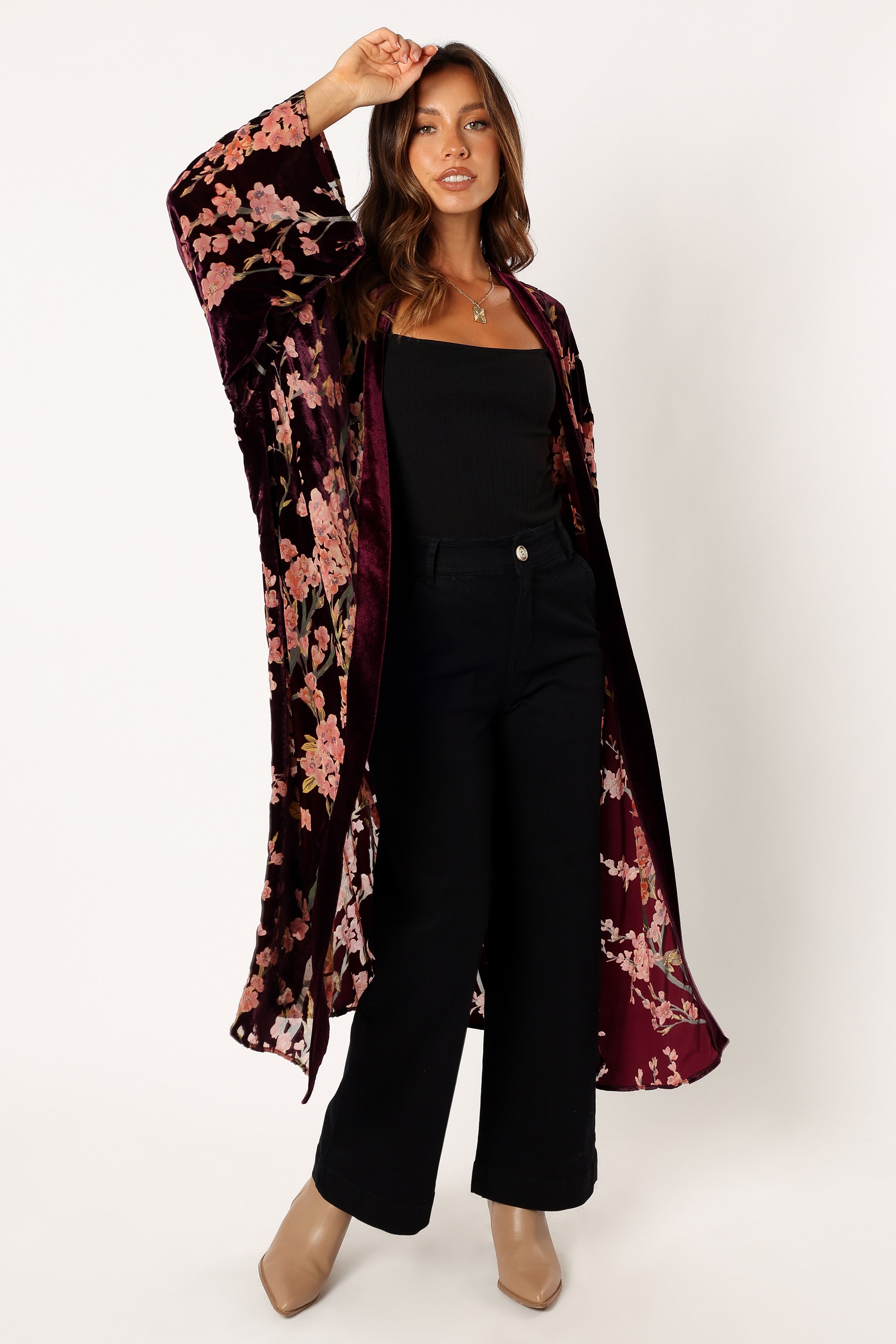 OUTERWEAR @Lennon Velvet Duster - Floral