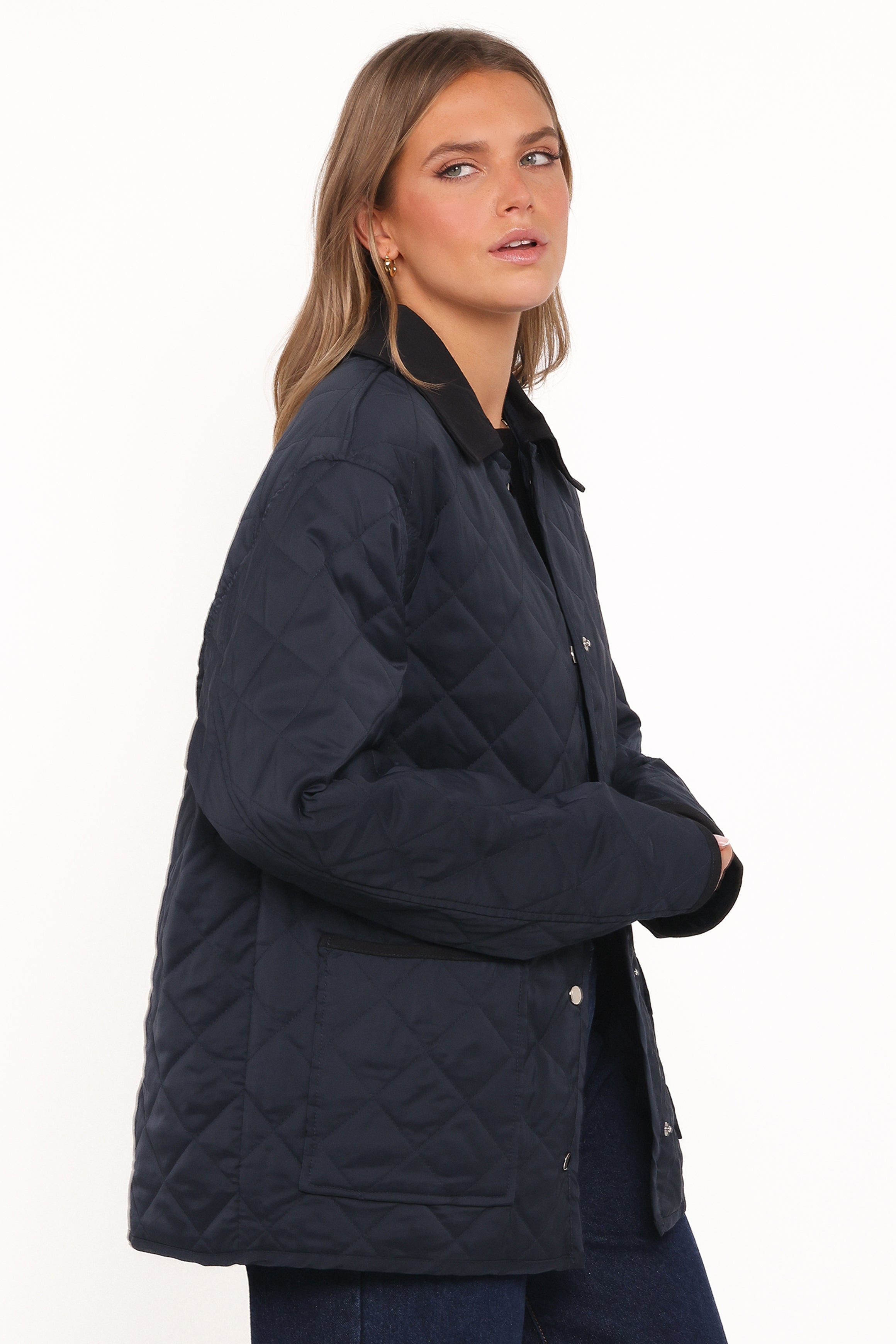 OUTERWEAR Lynly Quilted Barn Jacket - Navy
