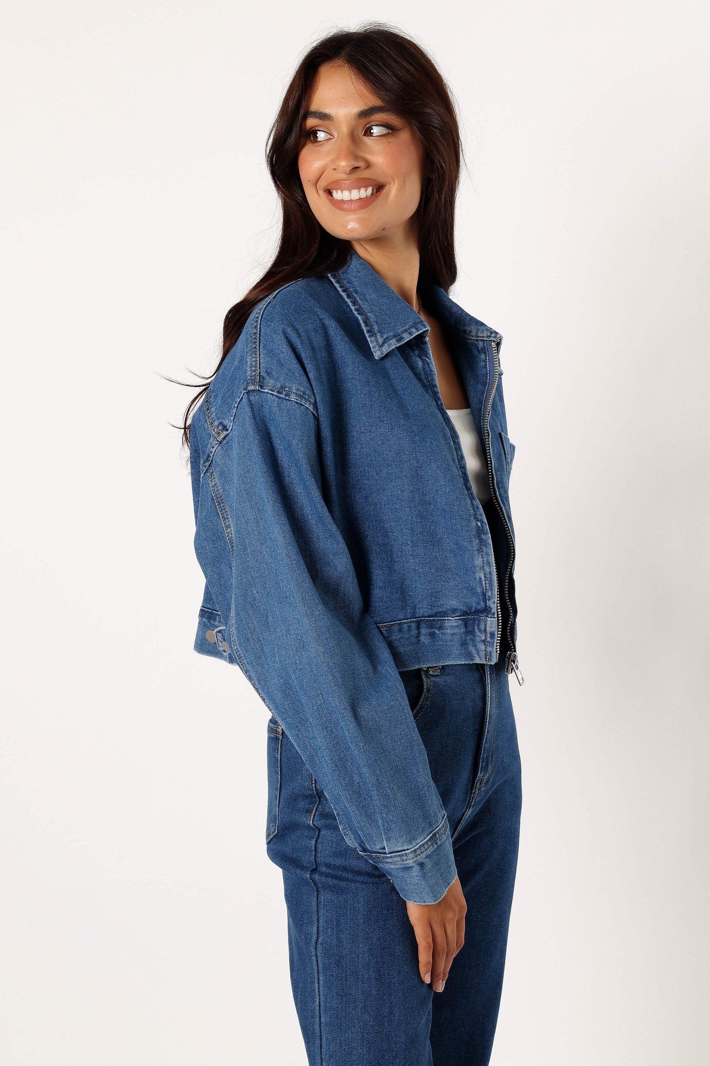 OUTERWEAR @Mariam Crop Denim Jacket - Denim