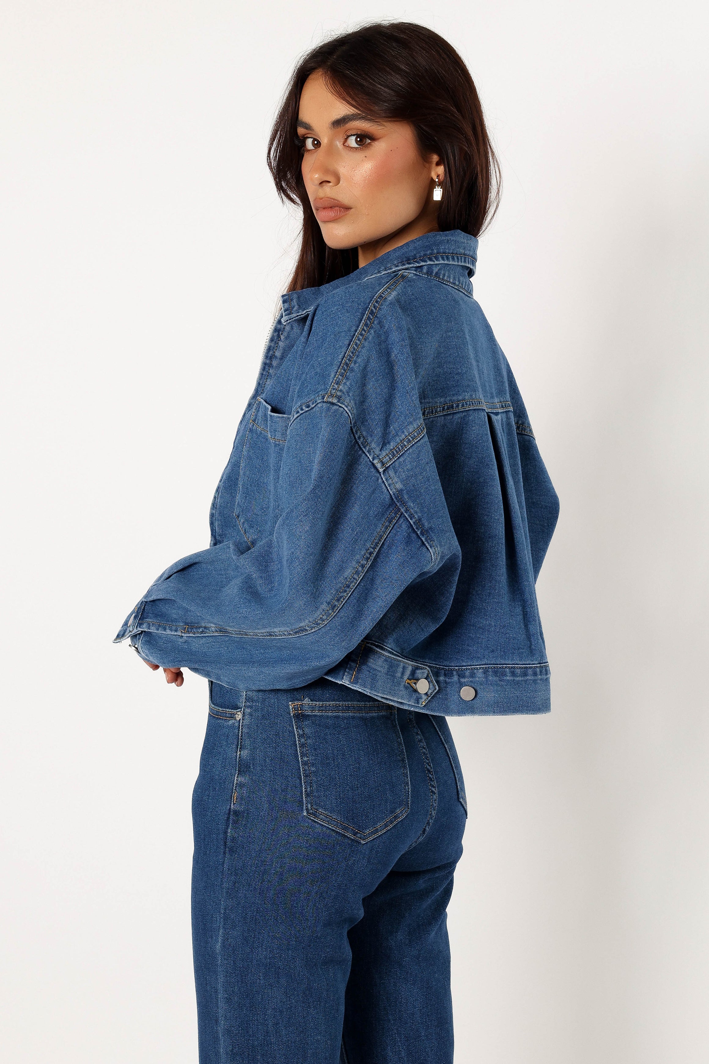 OUTERWEAR @Mariam Crop Denim Jacket - Denim
