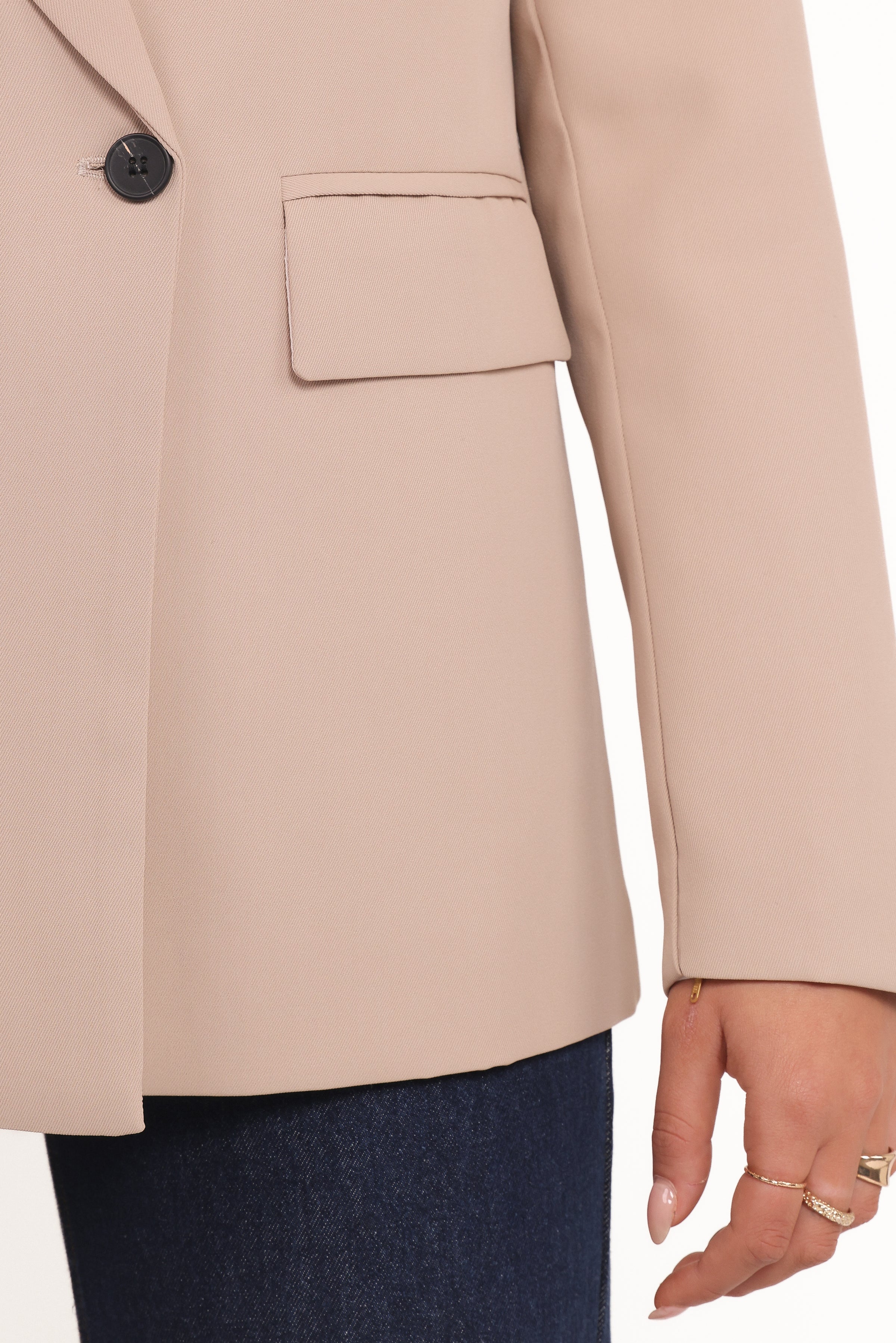 OUTERWEAR Viper Blazer - Beige