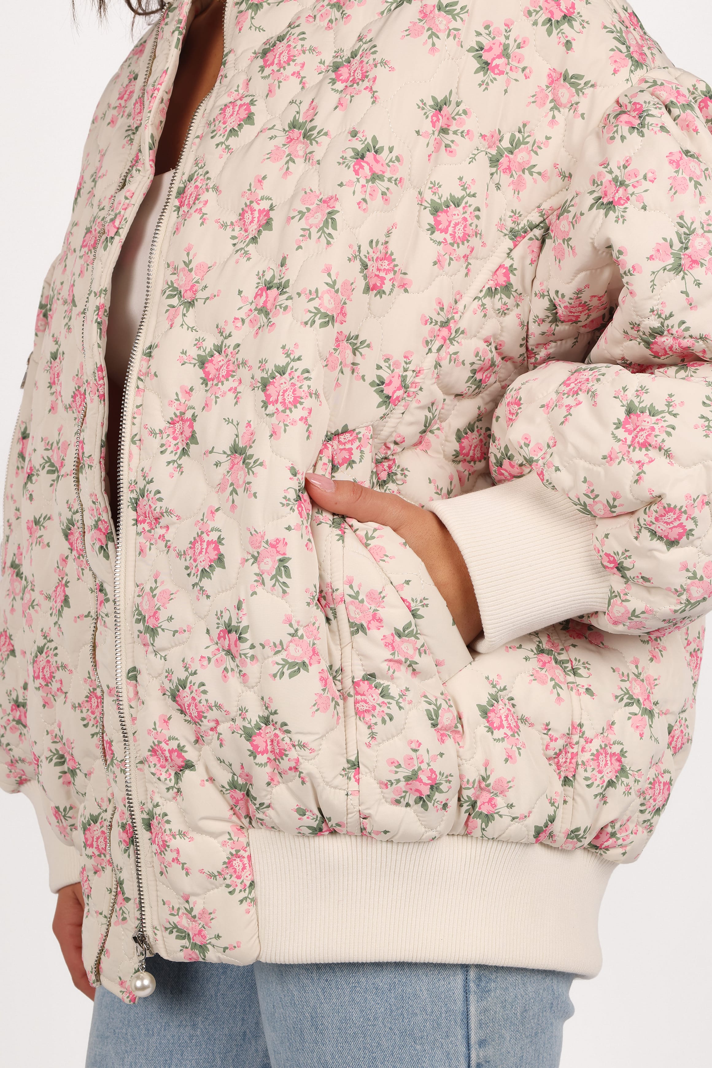 OUTERWEAR Yasmine Quilted Flower Jacket - Off White