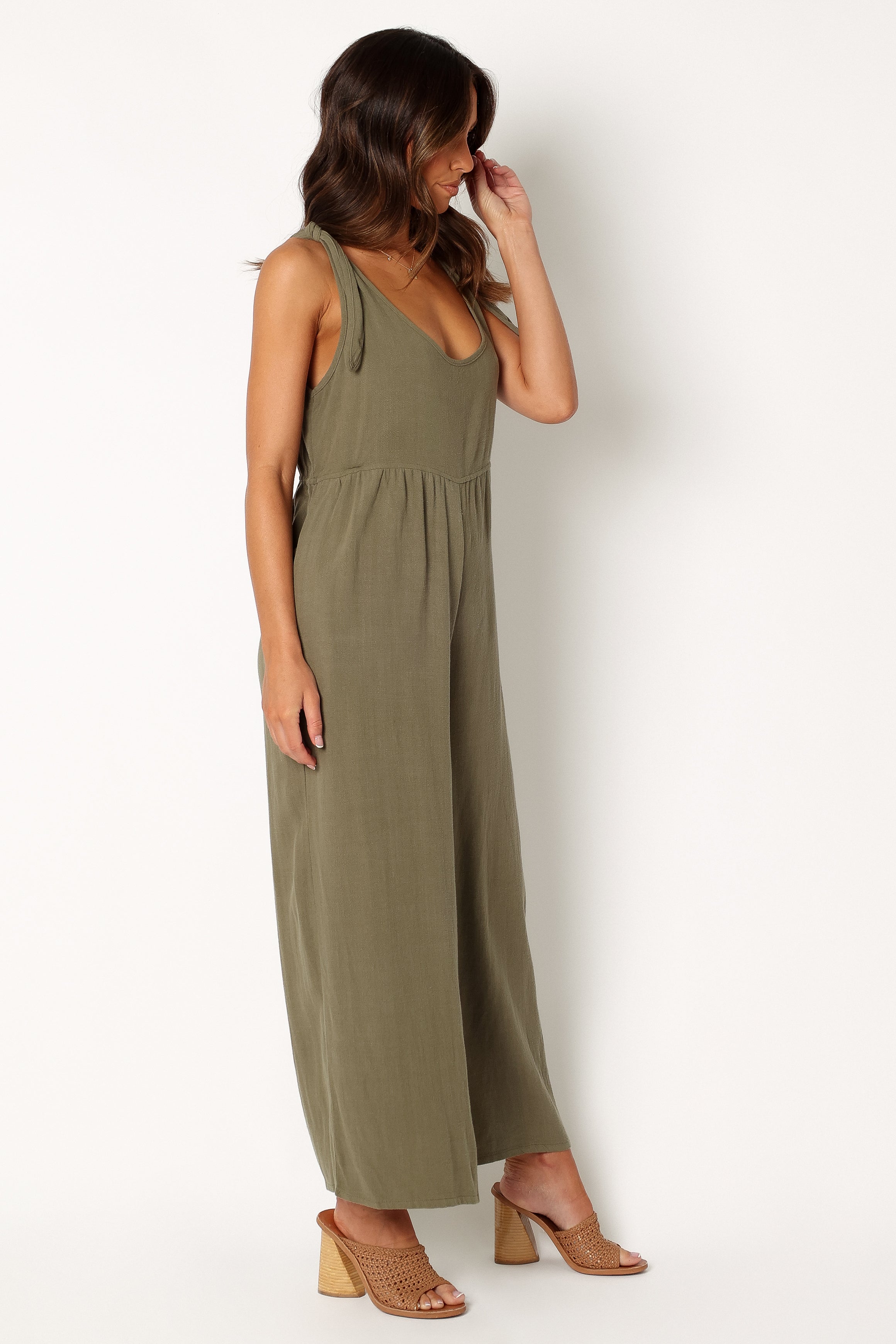 PLAYSUITS @Ayla Linen Jumpsuit - Olive