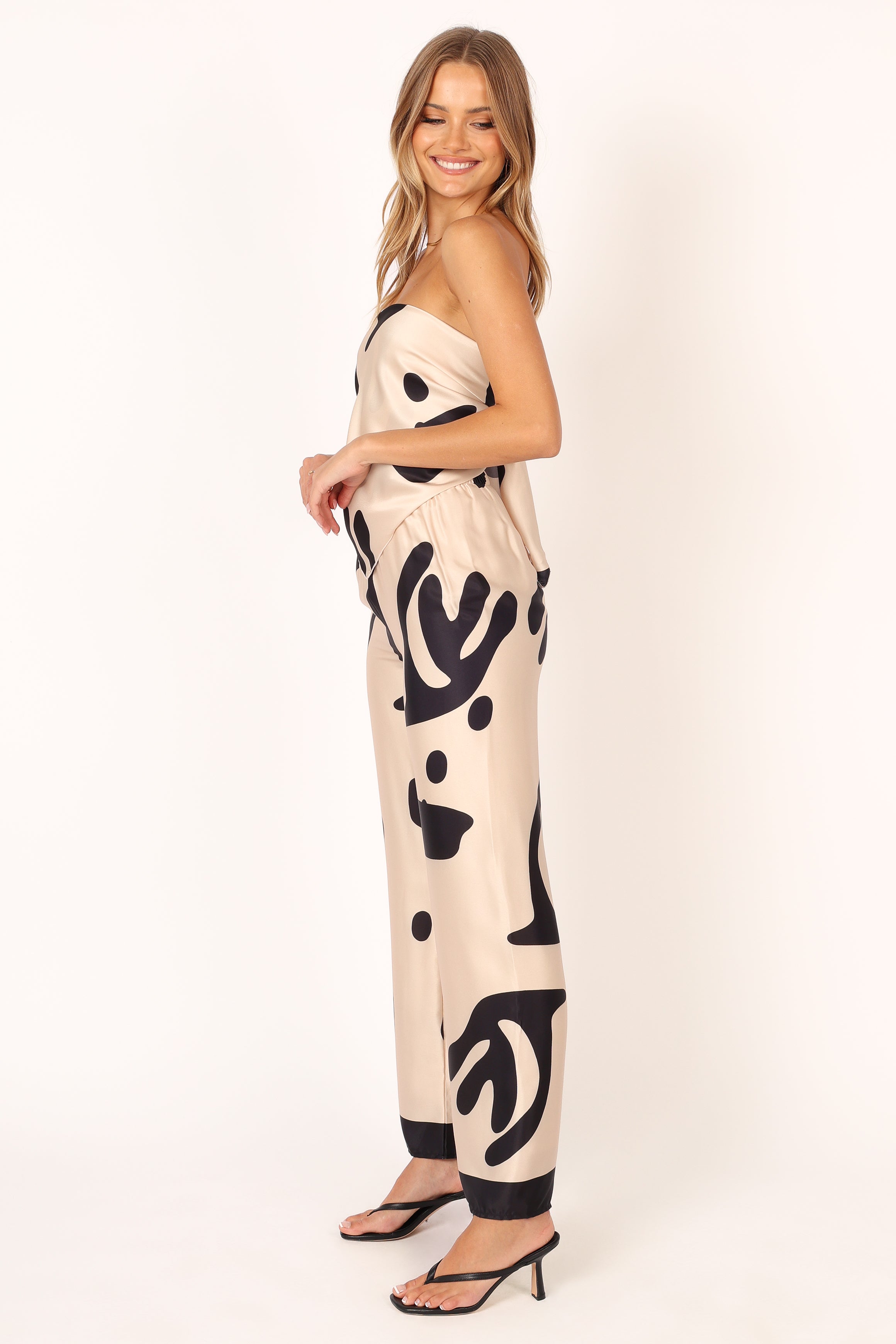 SETS @Milla Set - Cream / Black