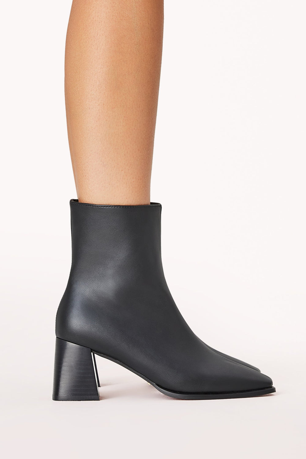 SHOES @Alania Bootie - Black