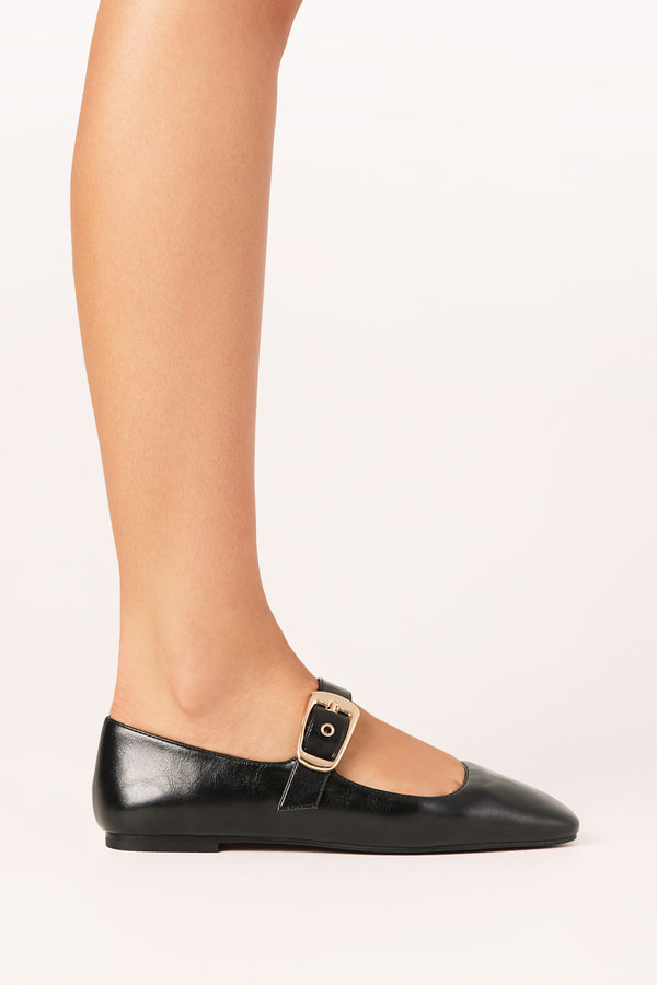SHOES Fabianna Flats - Black