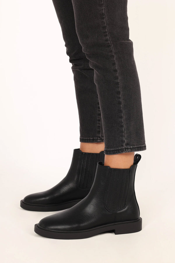 SHOES @Hasting Ankle Boot - Black