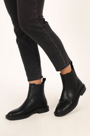 SHOES @Hasting Ankle Boot - Black