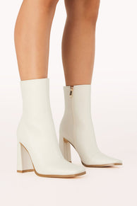 SHOES Quada Booties - Ivory