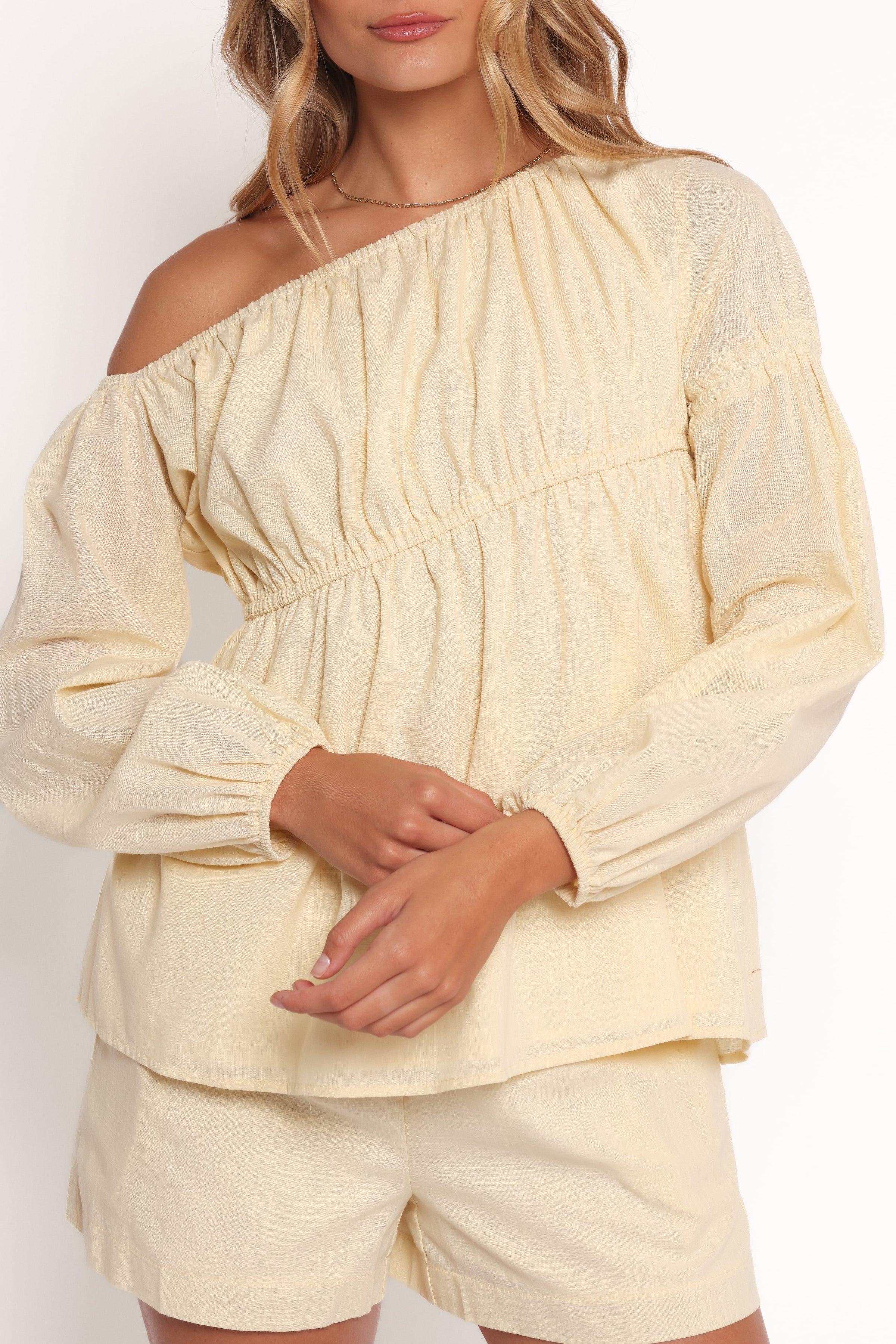 TOPS Bodhi Off Shoulder Top - Butter