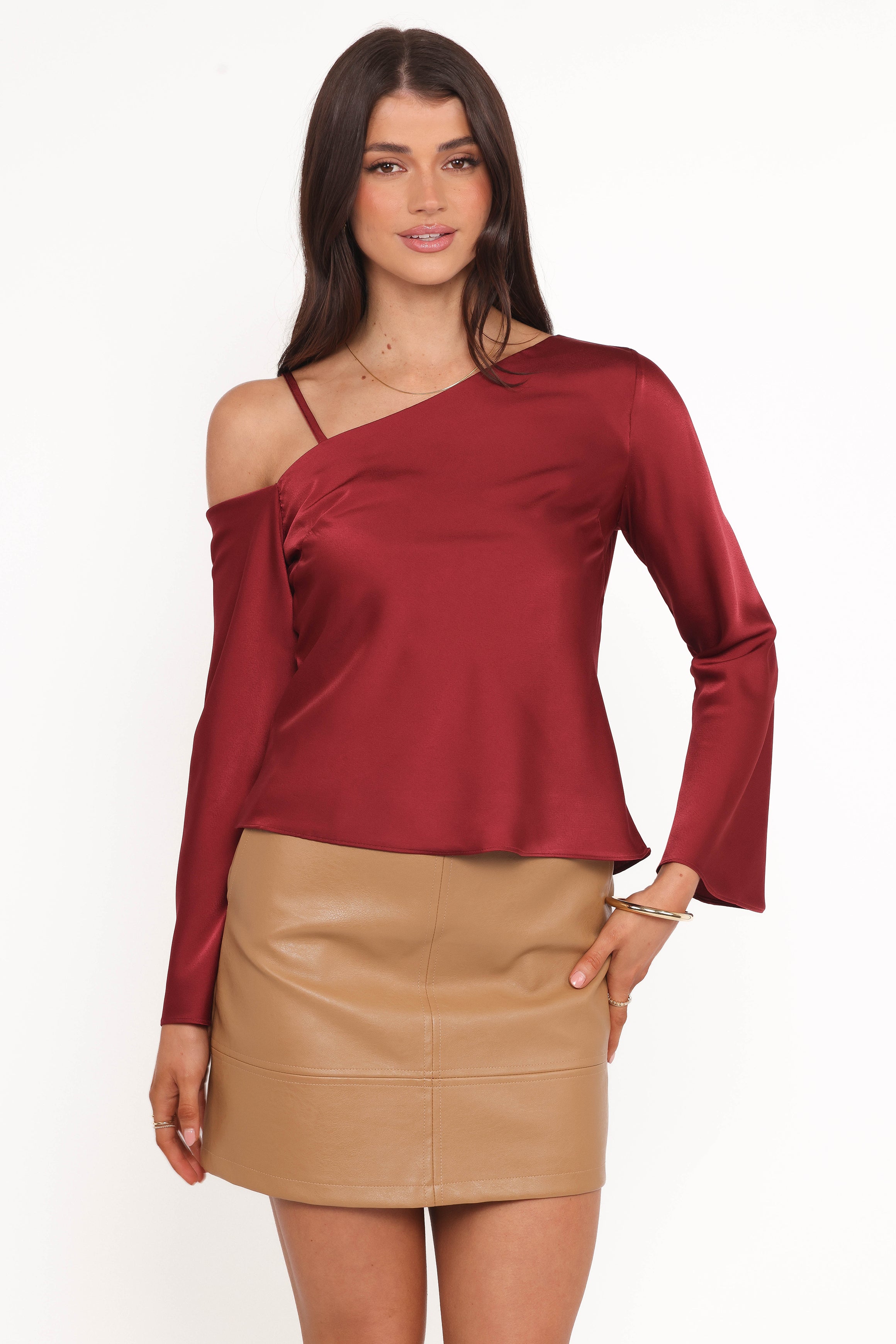 TOPS Brisa Off Shoulder Top - Cherry