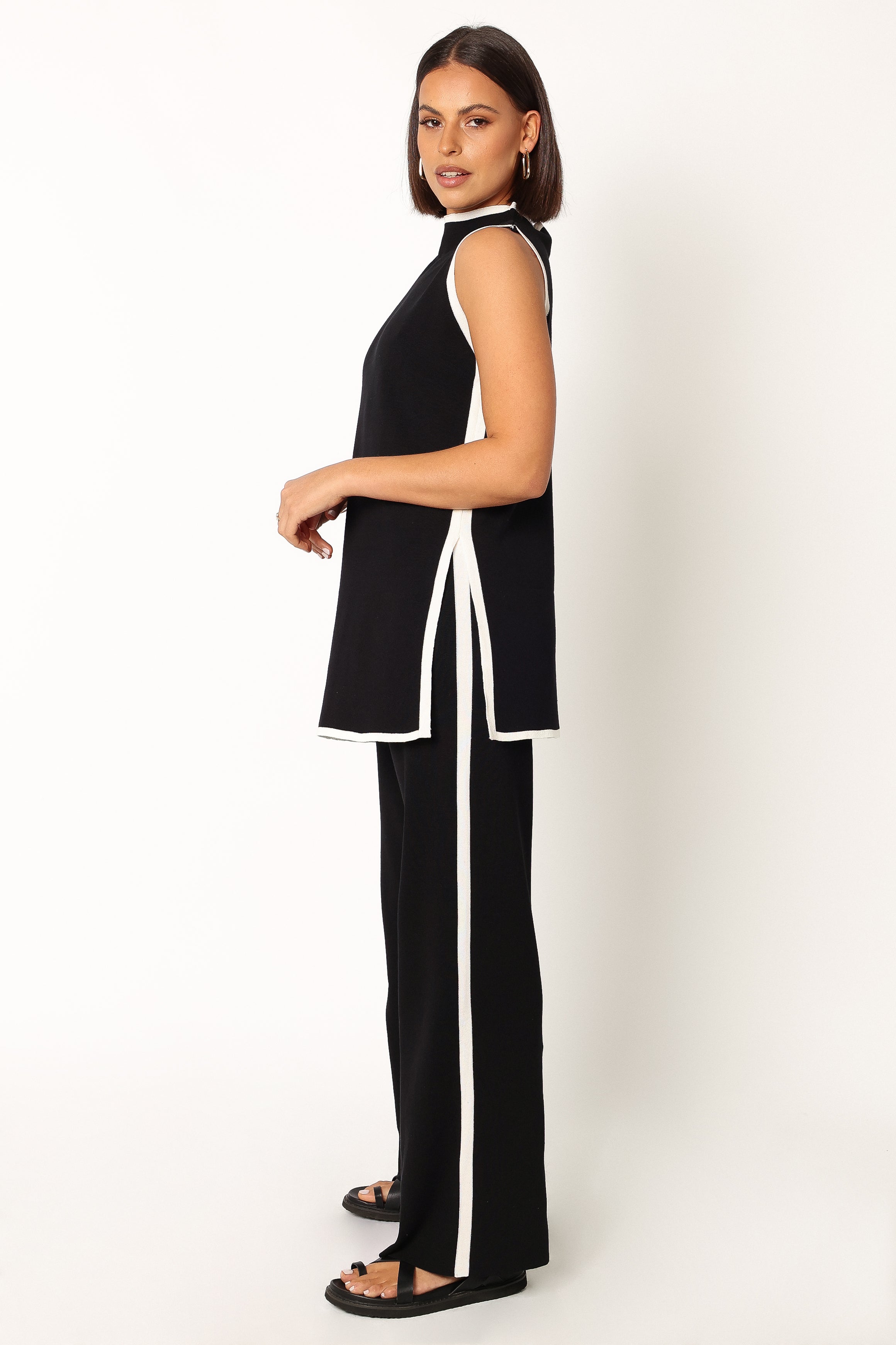 TOPS @Collins Knit Top - Black