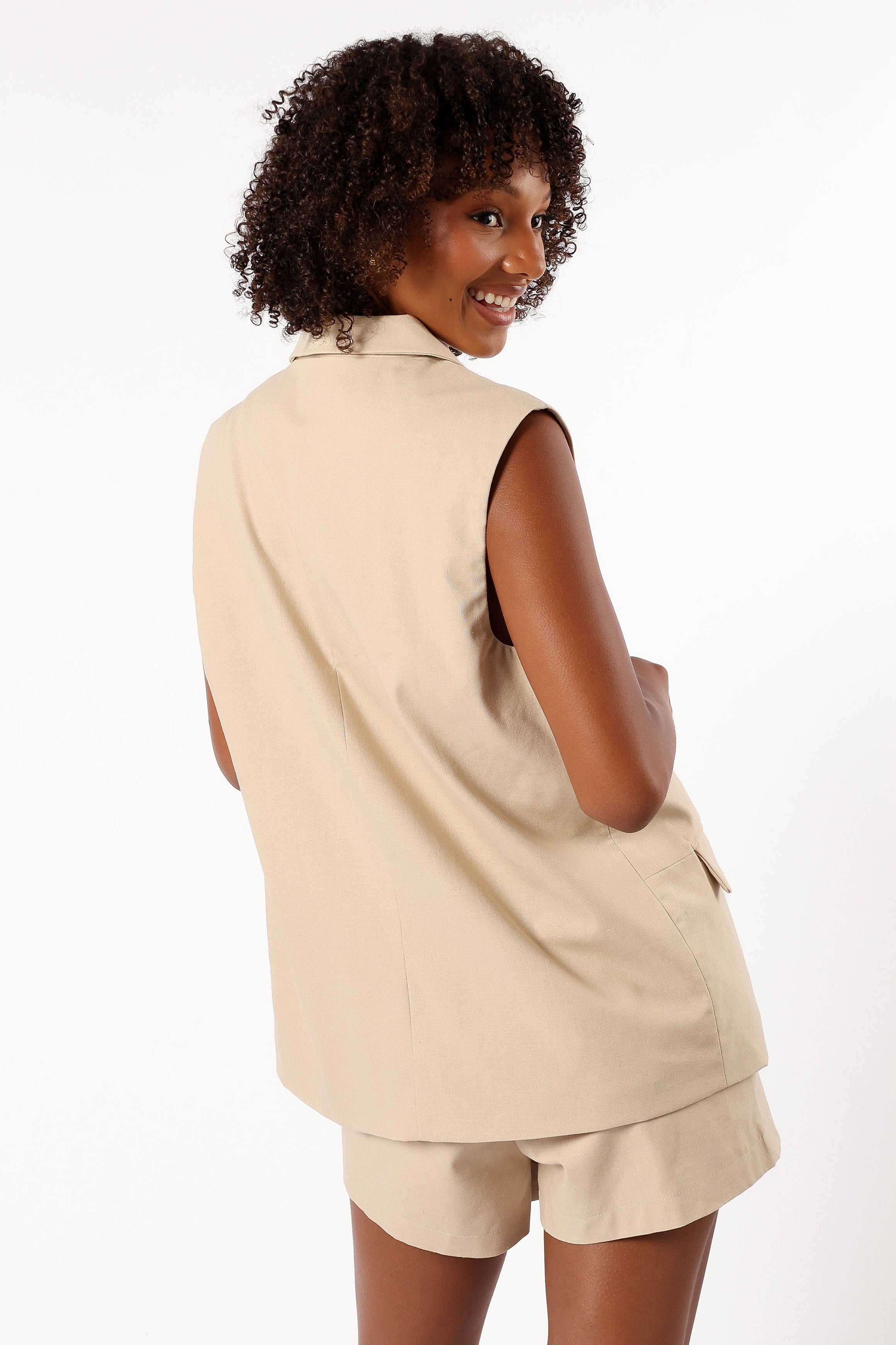 TOPS @Cora Vest - Taupe