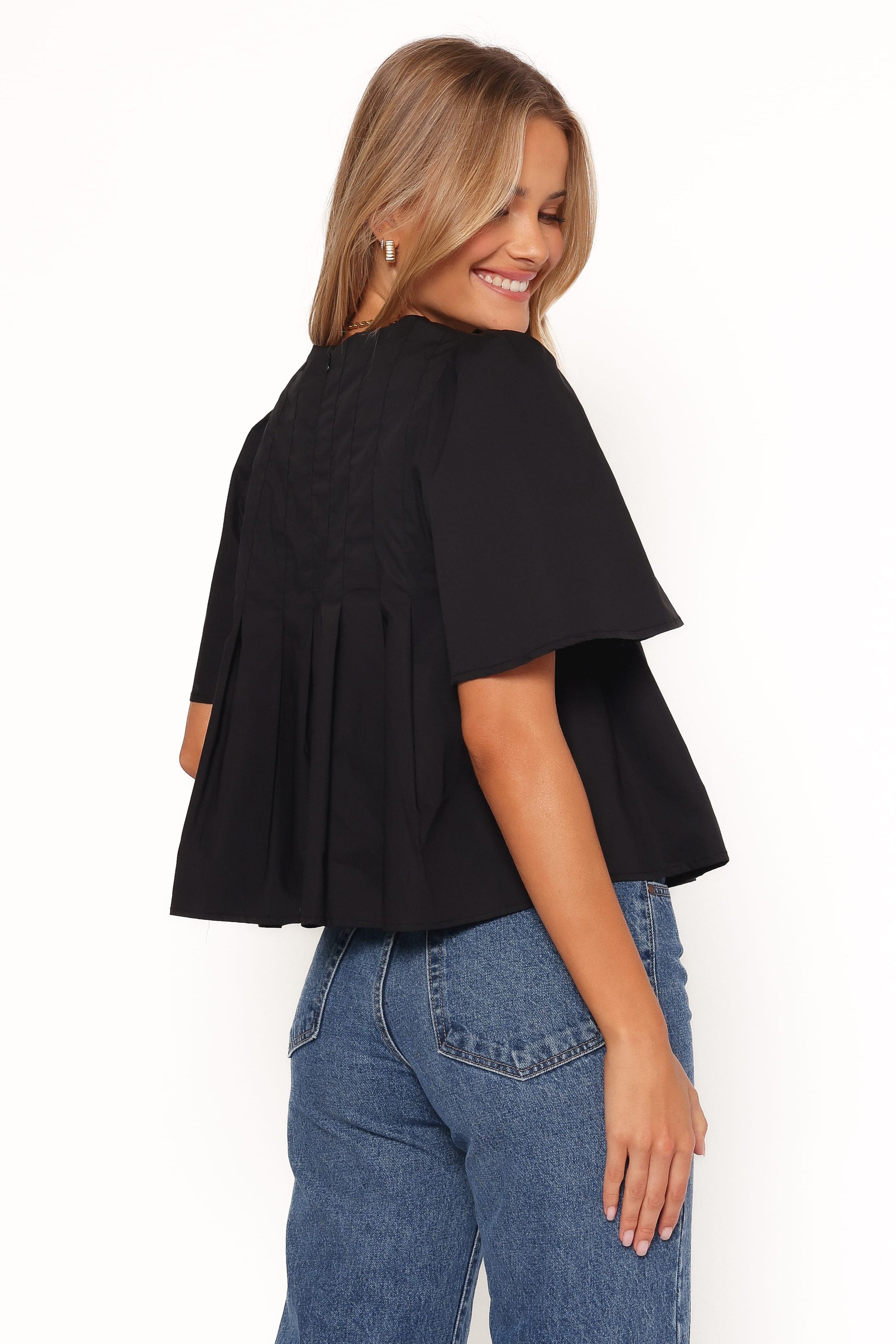 TOPS Geneva Pleated Top - Black
