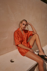 TOPS Hakuna Shirt - Orange