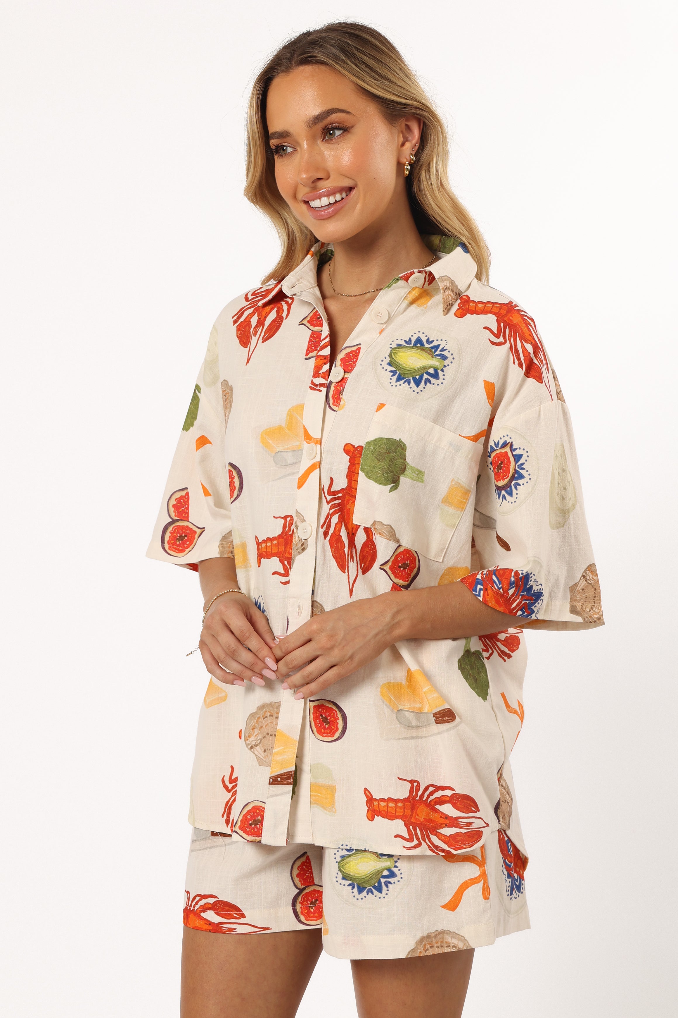 TOPS @Hampton Top - Cream Multi (Hold for 4th July)