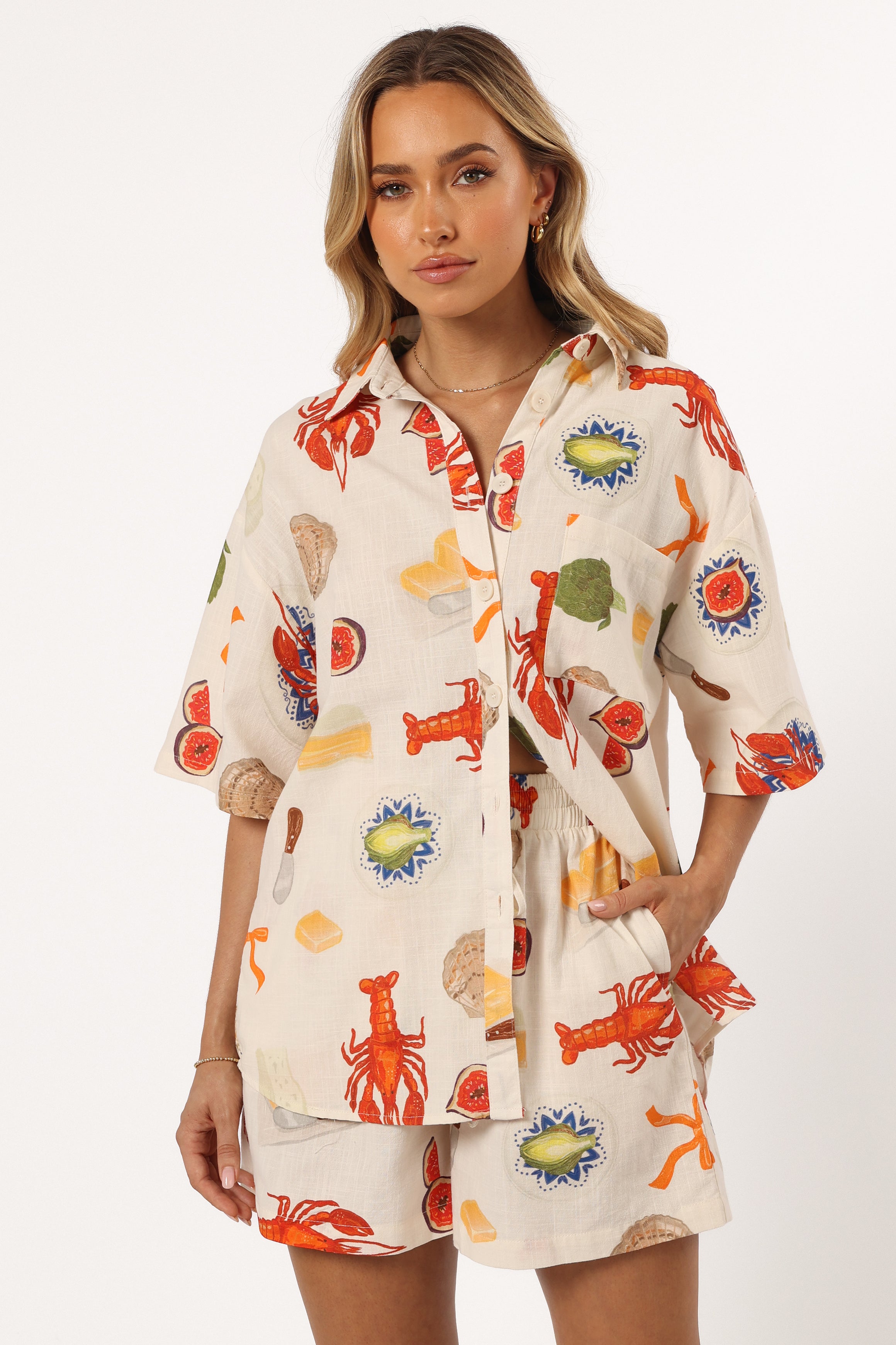 TOPS @Hampton Top - Cream Multi (Hold for 4th July)