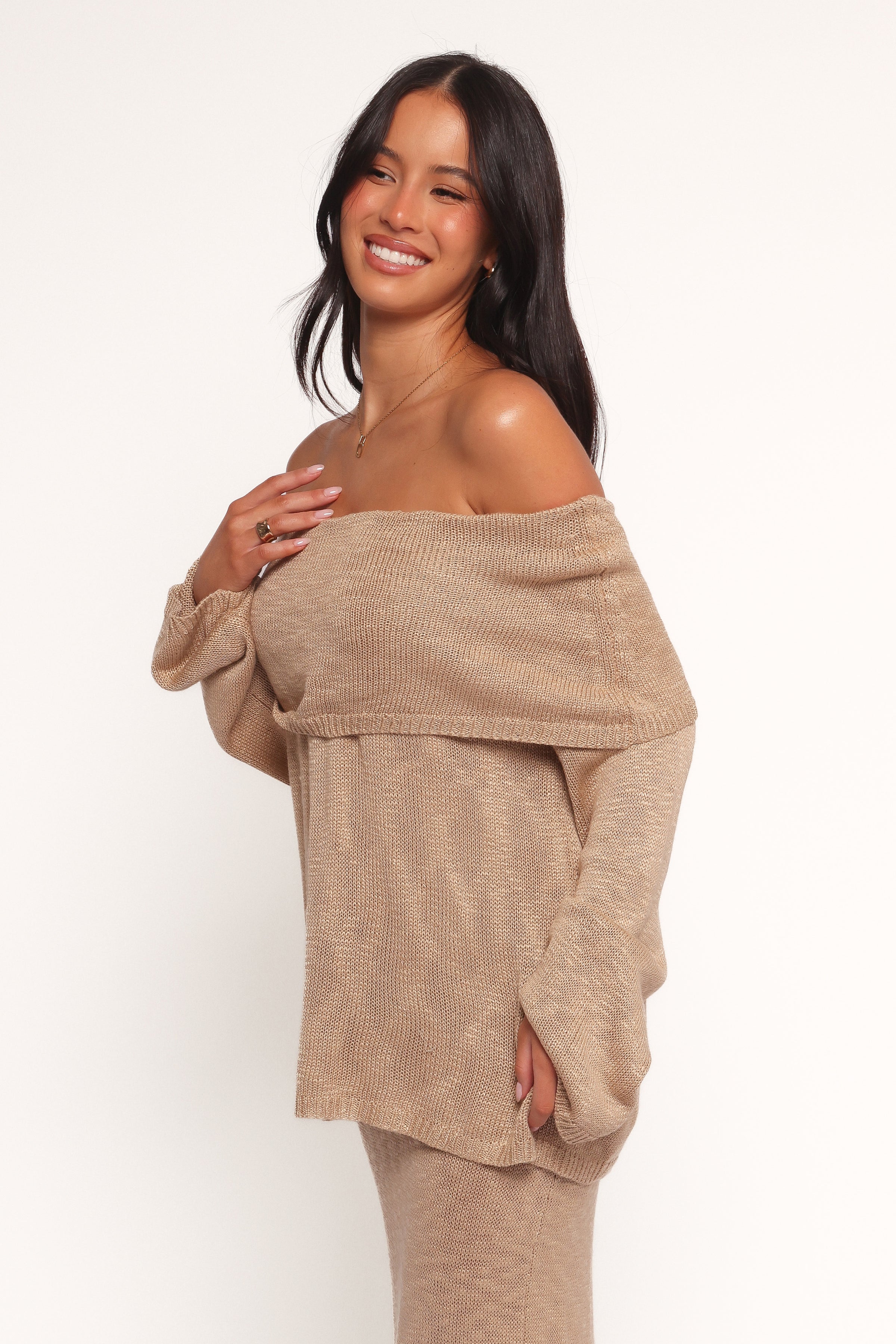 TOPS Indya Off Shoulder Top - Mocha