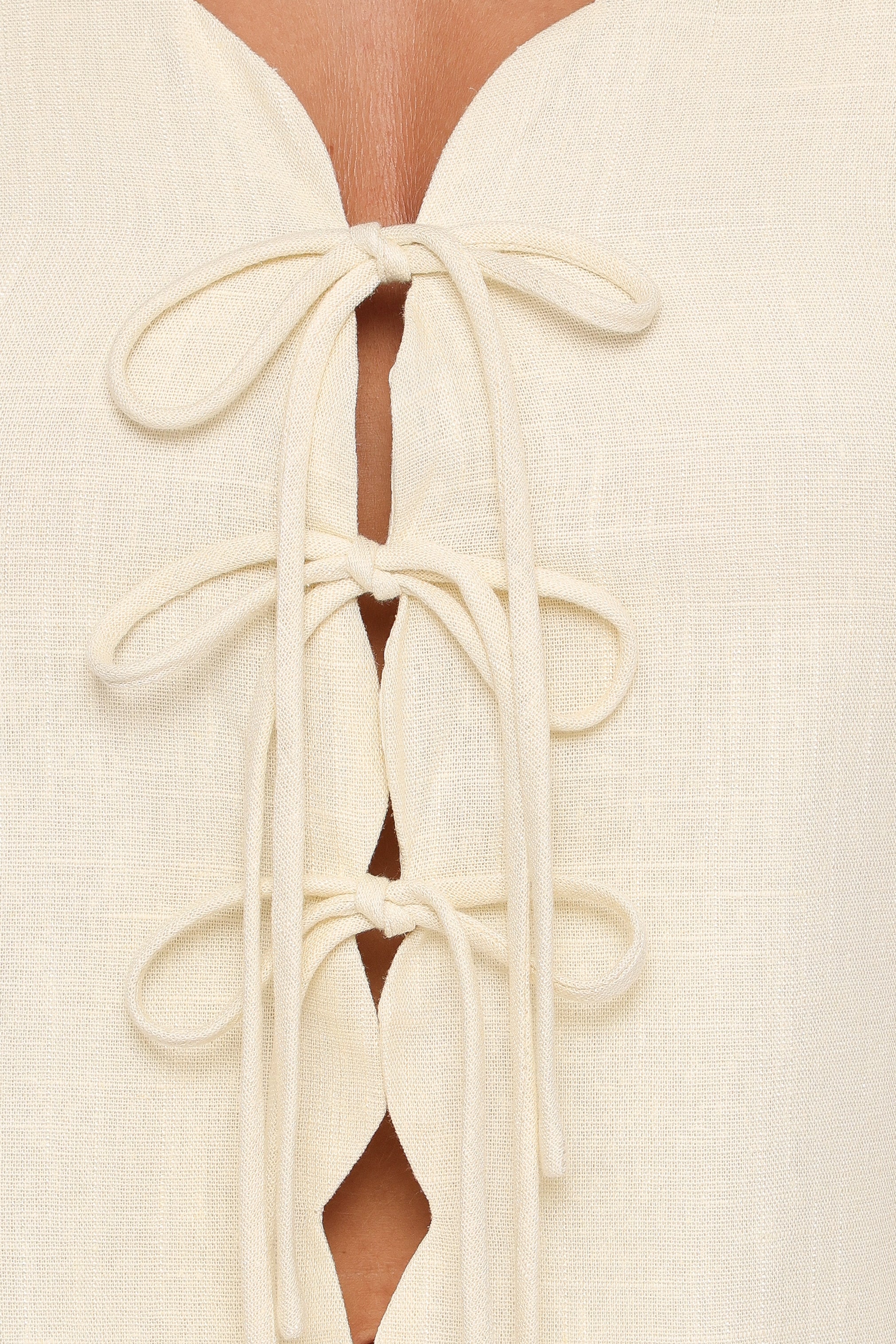 TOPS Jensen Scallop Hem Top - Butter Yellow