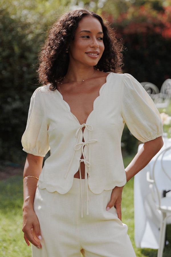 TOPS Jensen Scallop Hem Top - Butter Yellow