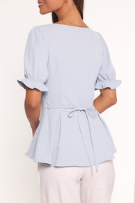 TOPS Kameran Top - Pale Blue