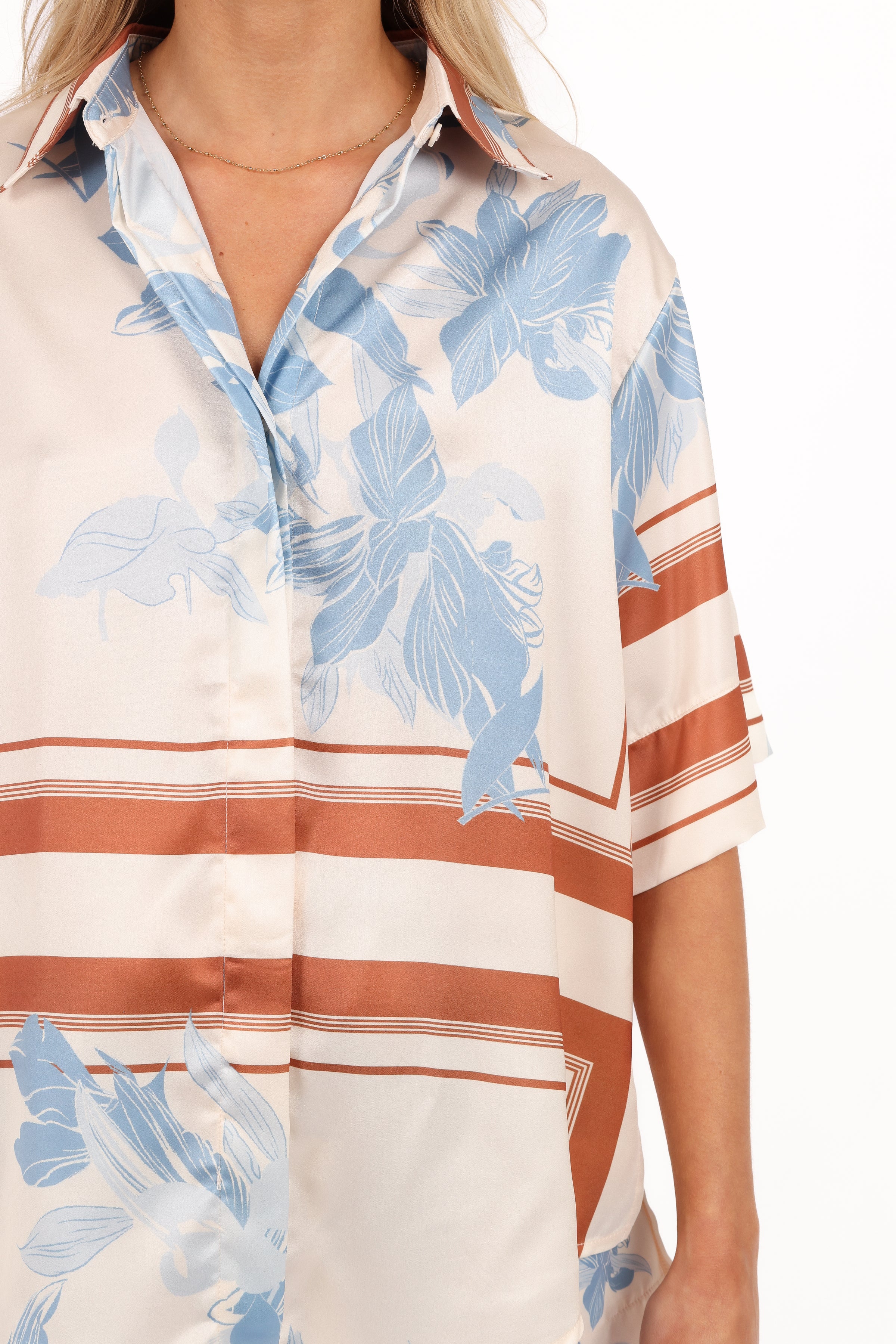 TOPS Lara Shirt - Pale Blue Print