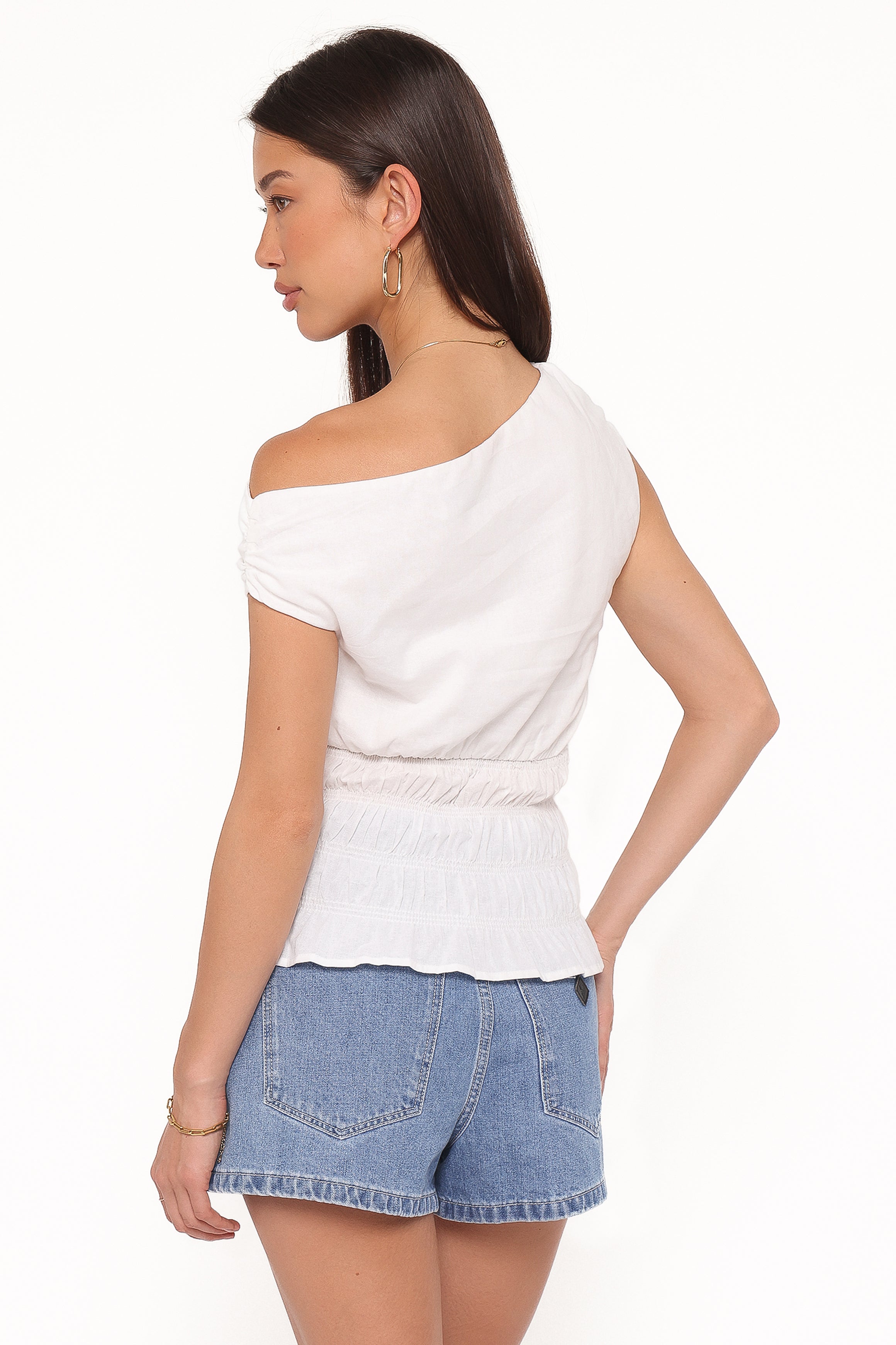 TOPS Lia Off Shoulder Top - Ivory