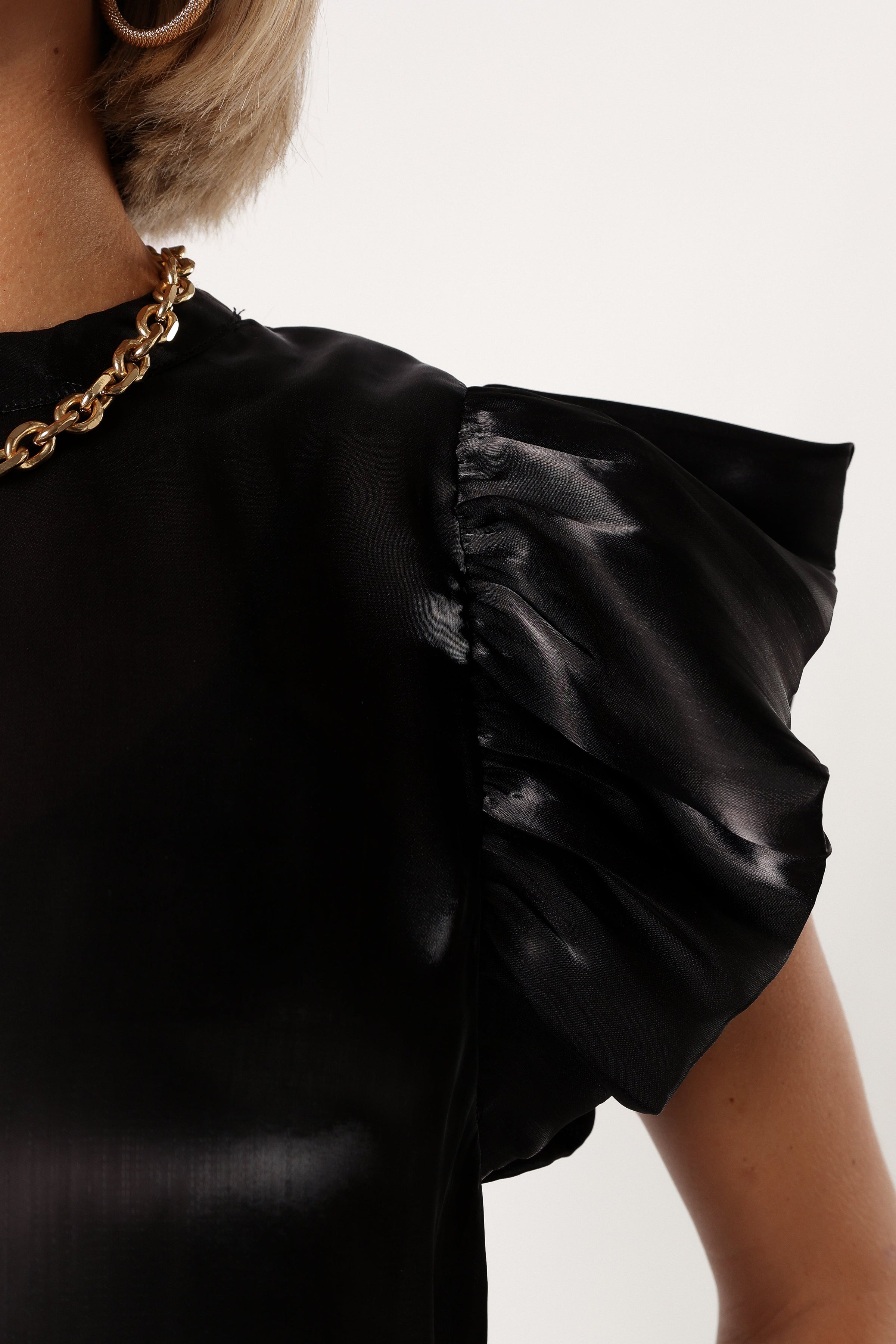 TOPS @Marianna Ruffle Sleeve Top - Black
