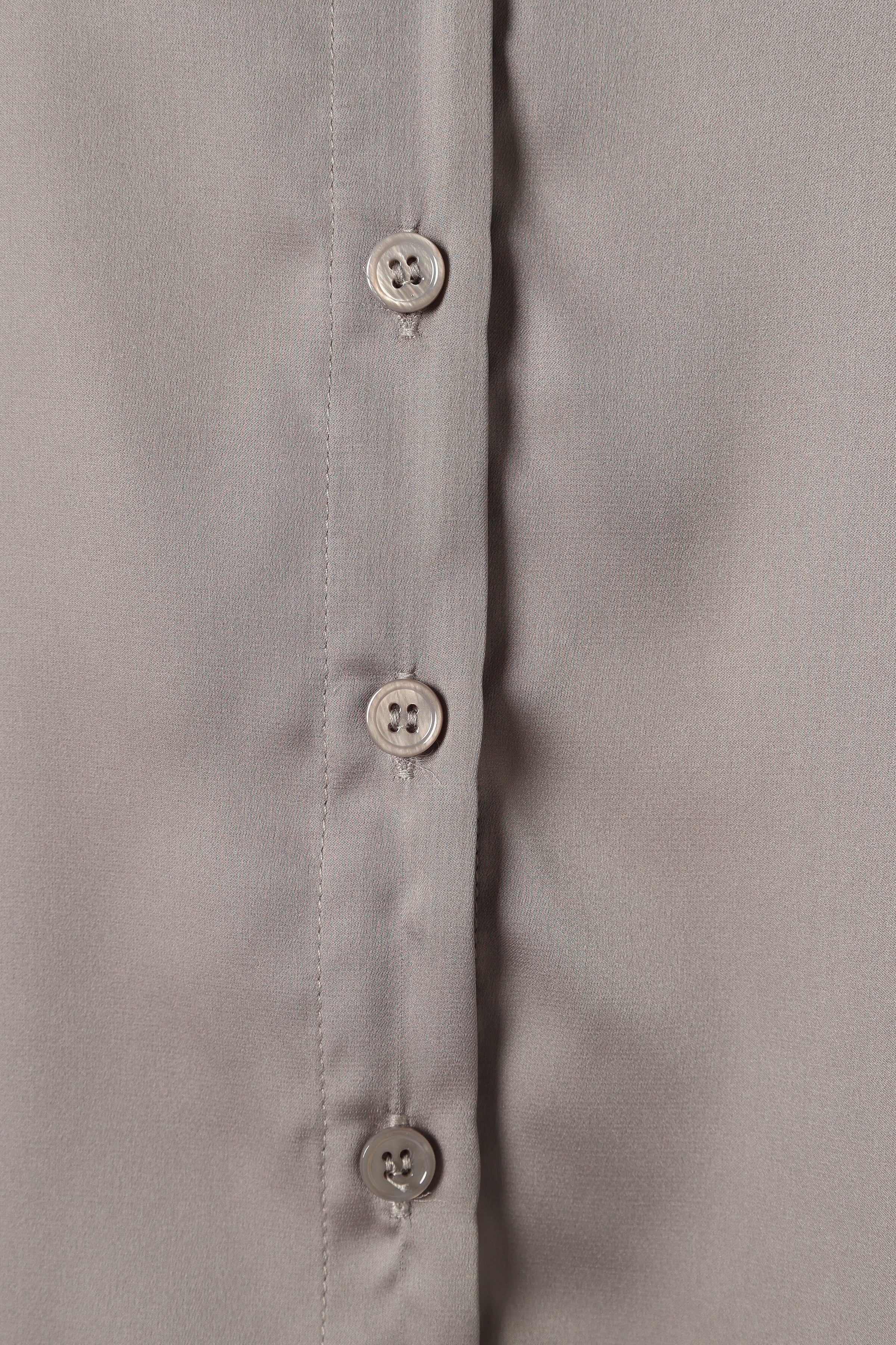 TOPS @Narissa Satin Shirt - Silver