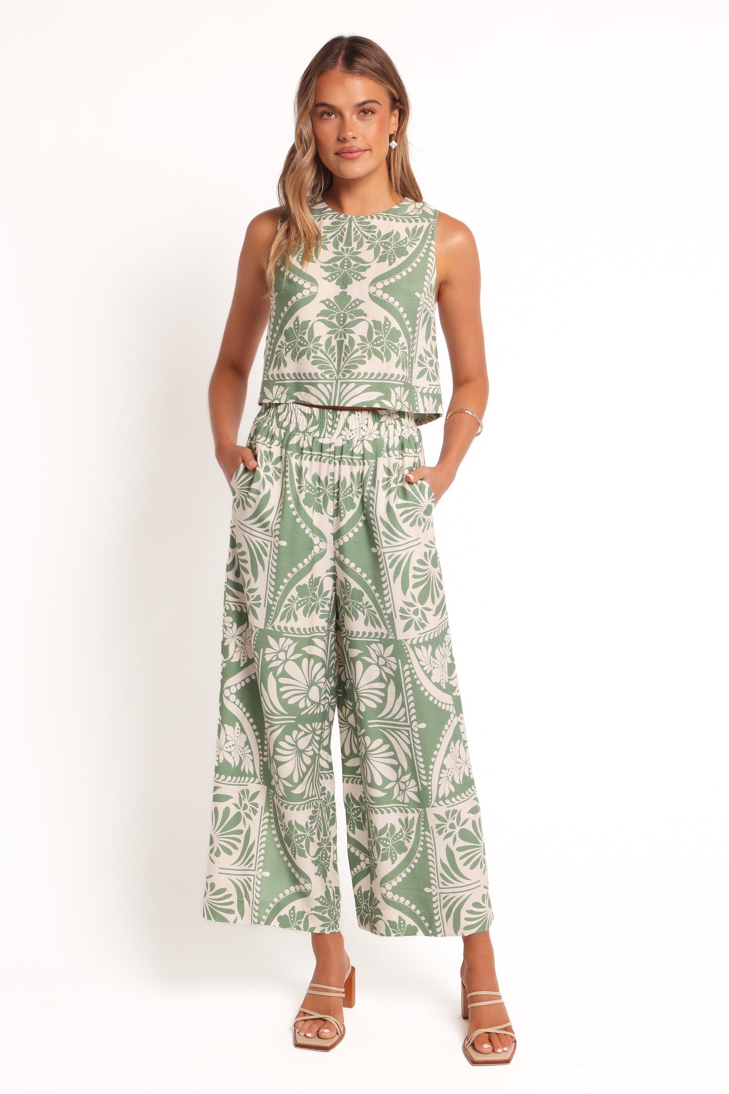 TOPS Nevin Top - Green Floral