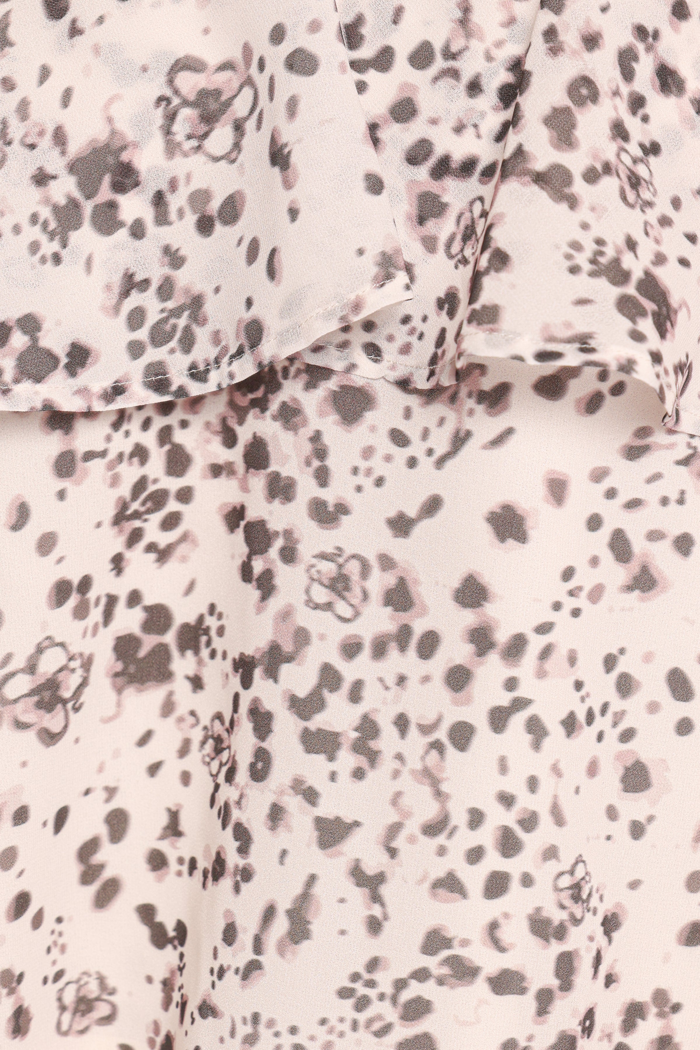 TOPS Noella Ruffle Top - Blurred Spots