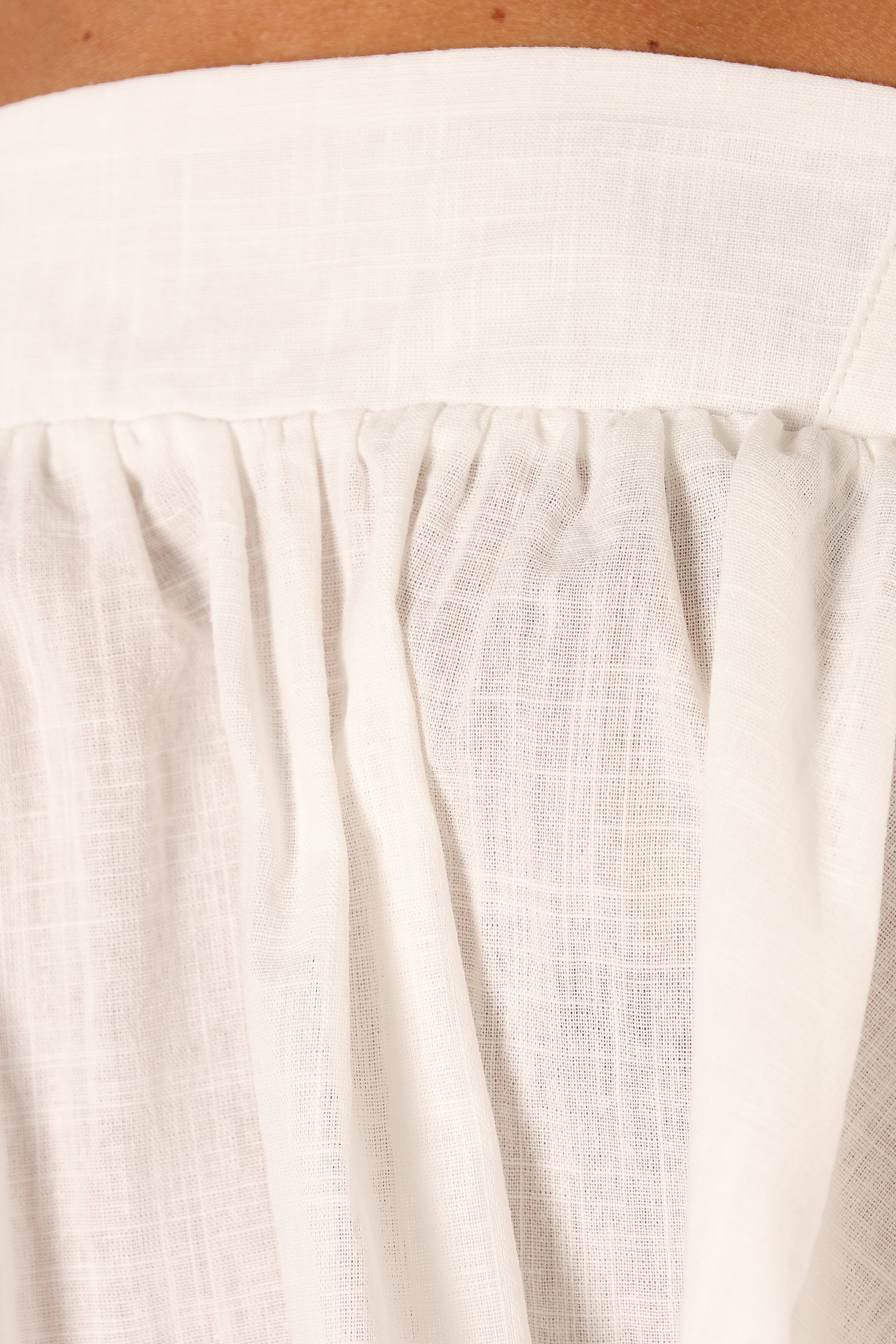 TOPS @Raye Ruffle Strap Top - White