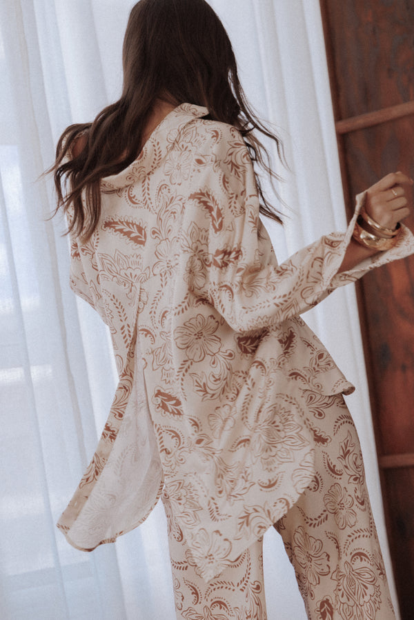 TOPS Rosalie Shirt - Brown Paisley