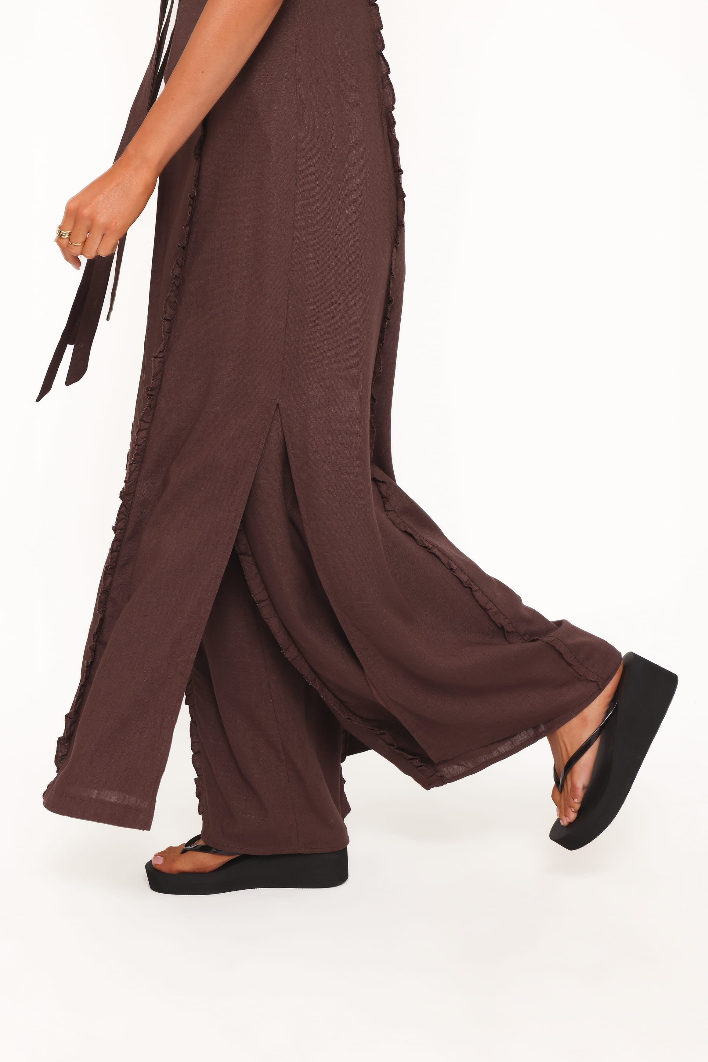 TOPS Sasha Frill Tie Front Top - Dark Brown