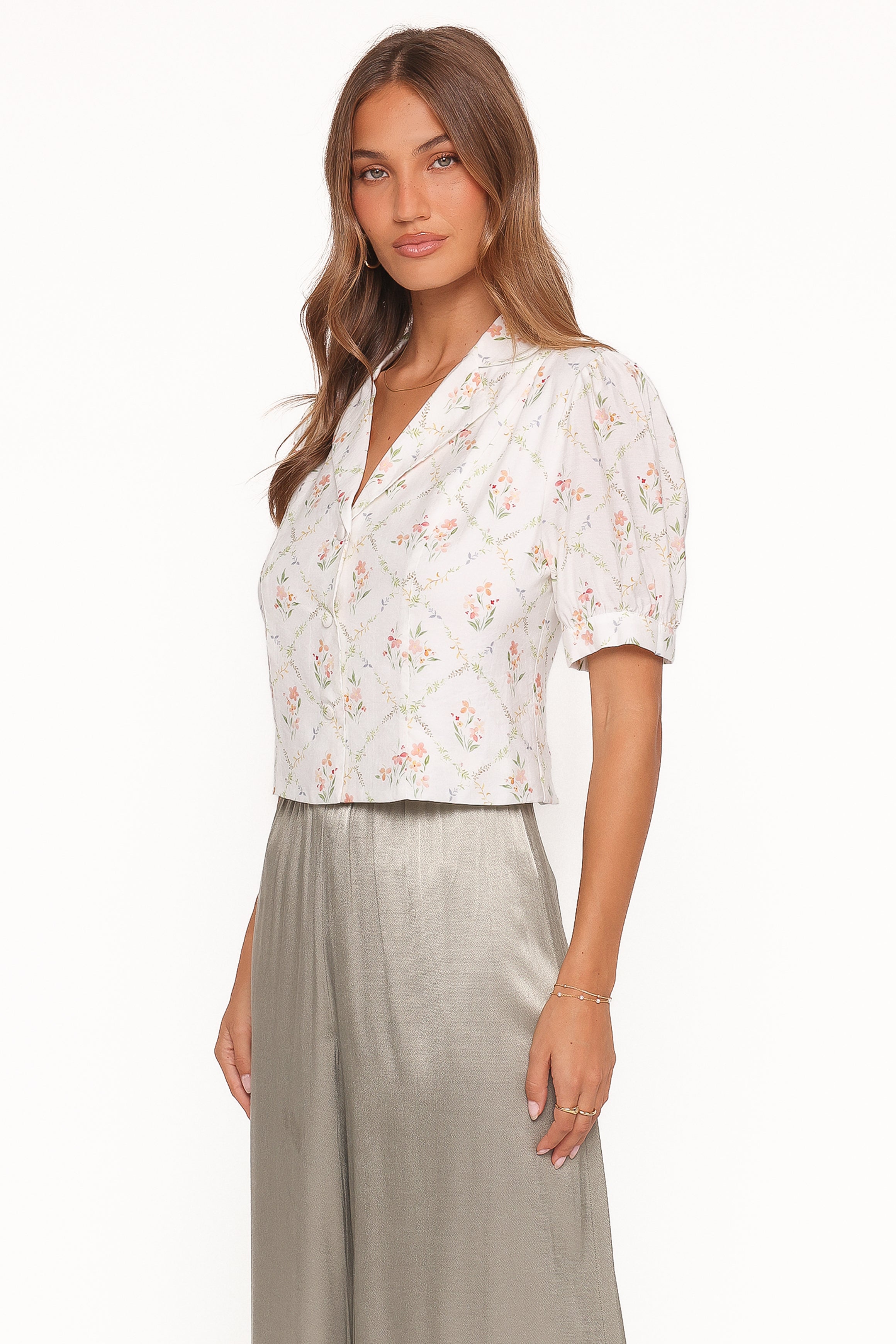 TOPS Steele Button Front Top - White Vintage Floral
