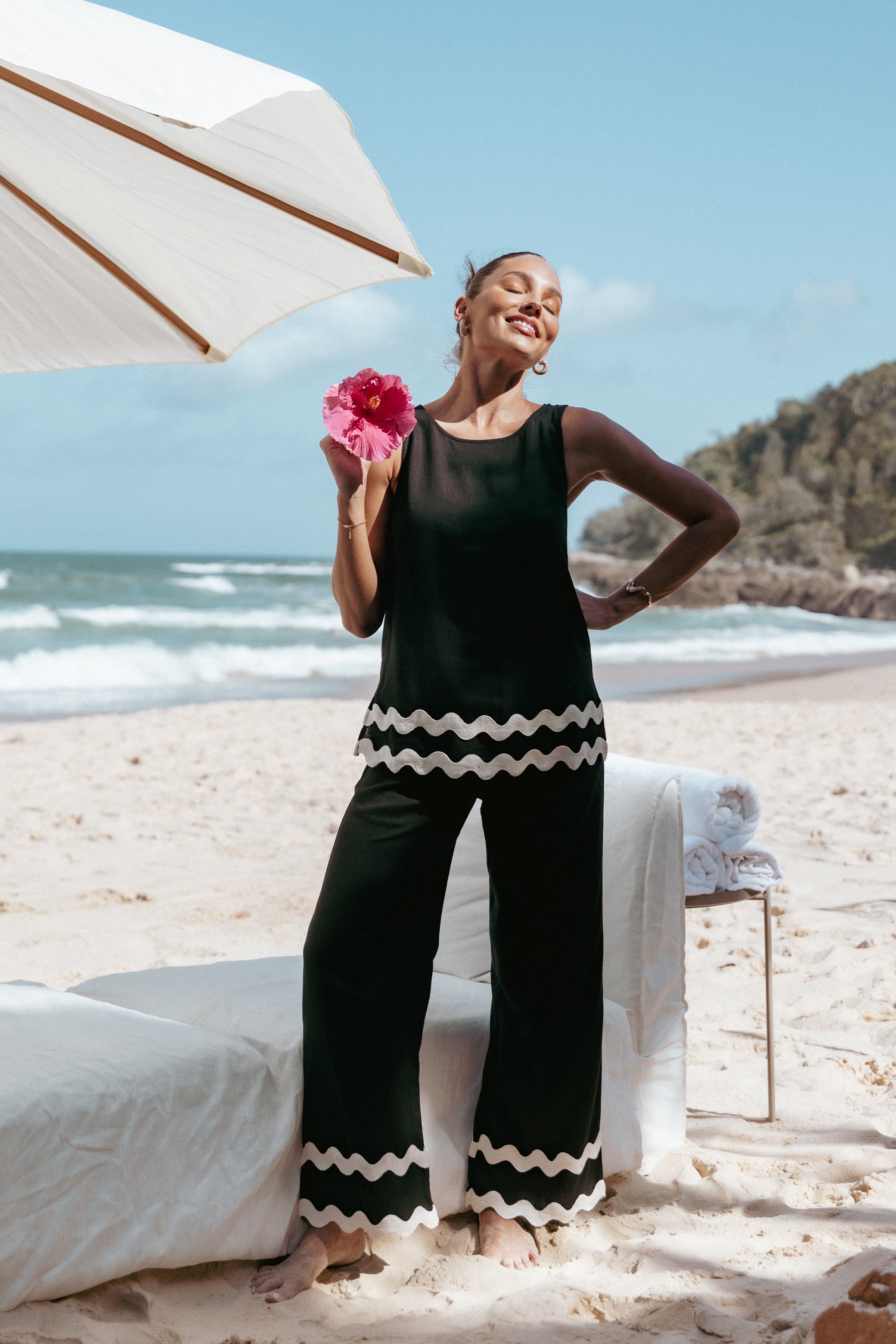 TOPS Taliah Tunic Top - Black